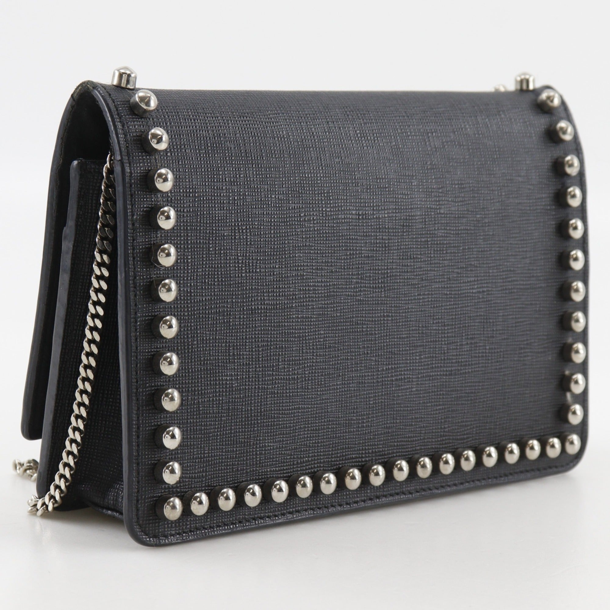 Fendi Black Leather Shoulder Bag (Pre-Owned)