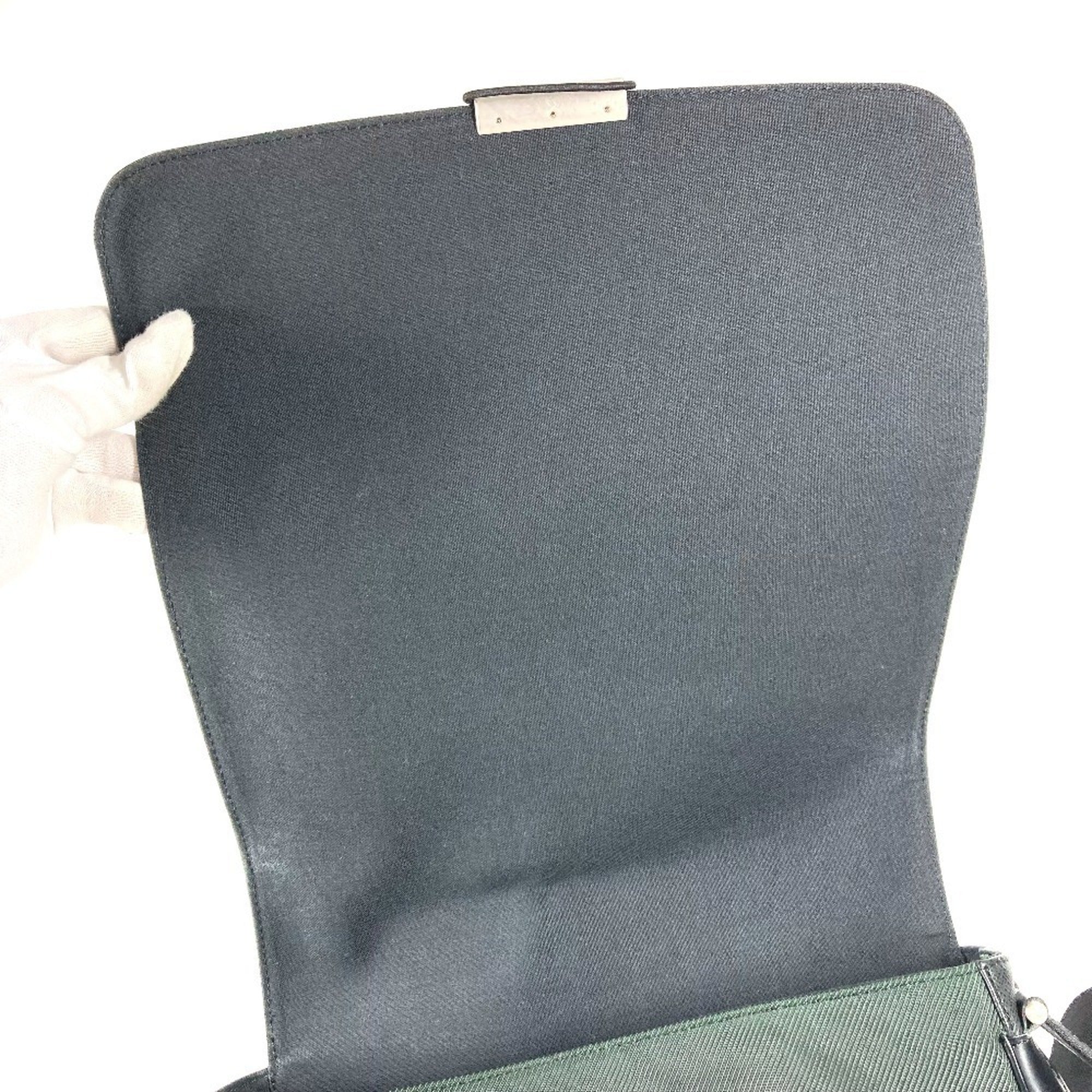 Louis Vuitton Ardoise Black Khaki Taiga Leather Nylon Leather Messenger Bag Shoulder Bag (Pre-Owned)