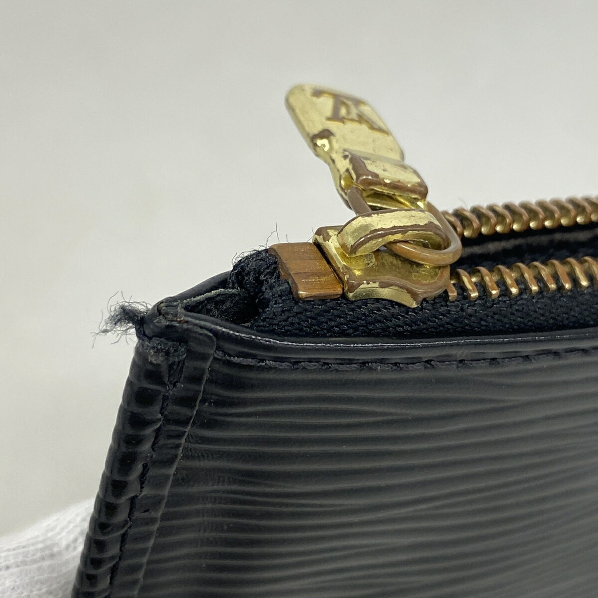 Louis Vuitton Noir Coin Purse/Coin Case (Pre-Owned)