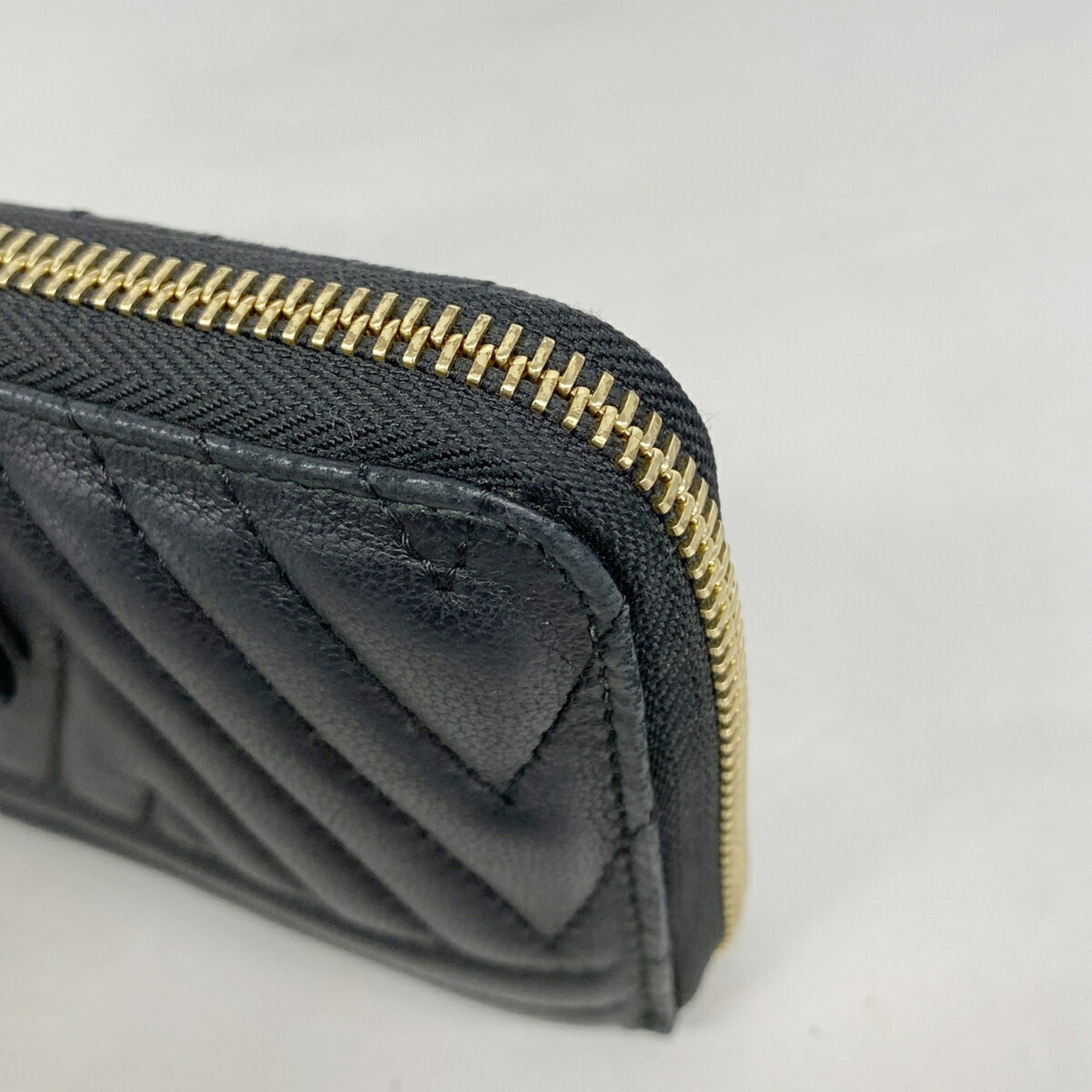 Salvatore Ferragamo Black Leather Long Wallet (Bi-Fold) (Pre-Owned)