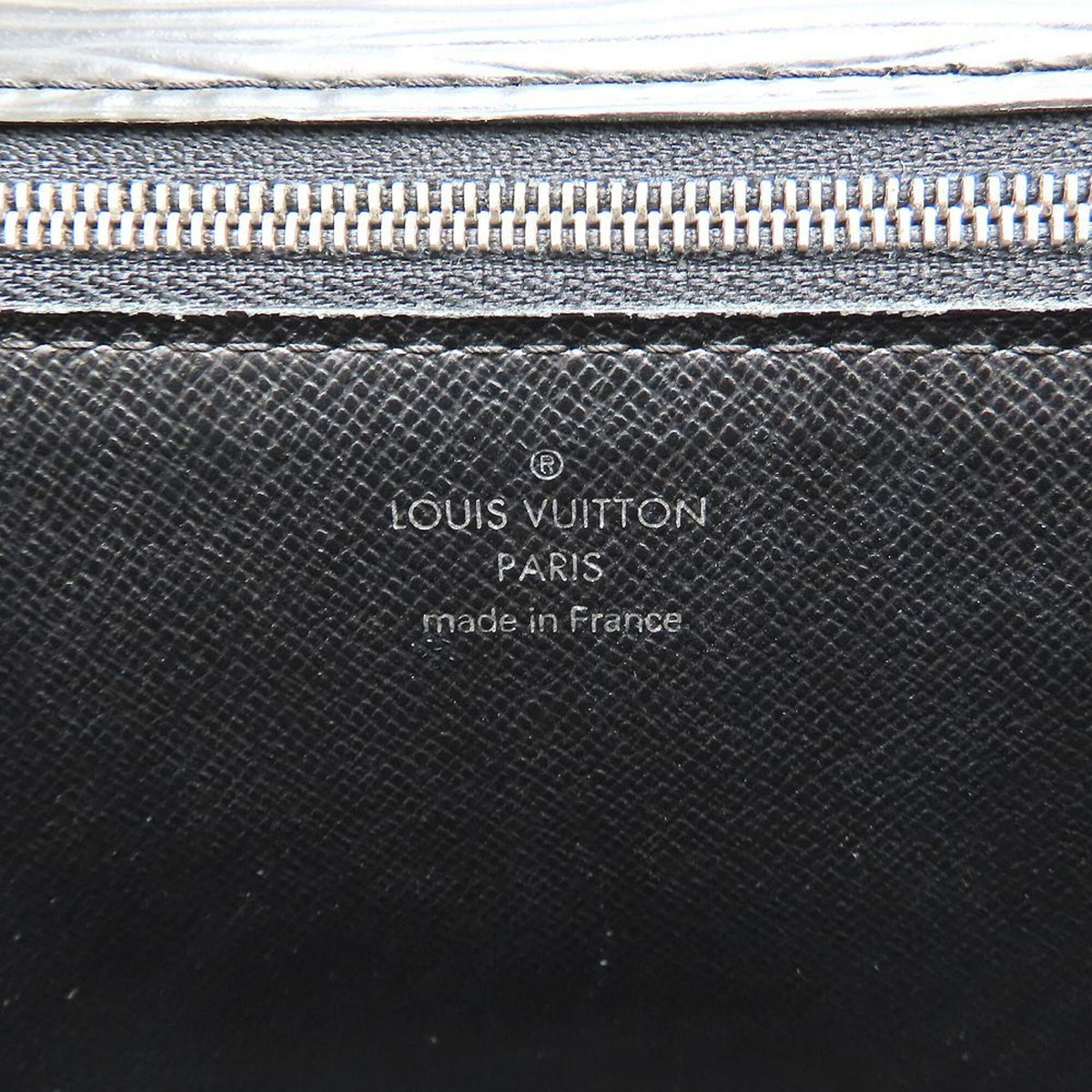 Louis Vuitton Noir Epi Leather Clutch Bag Pochette (Pre-Owned)