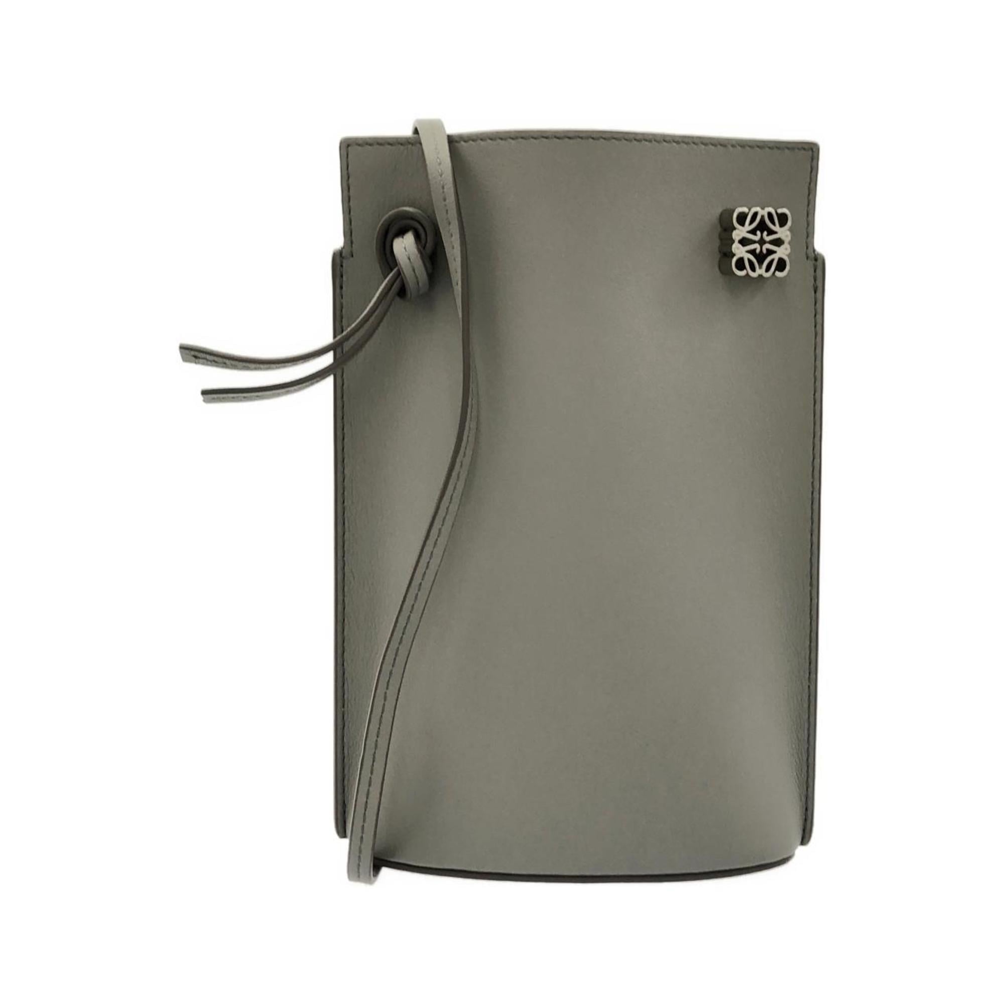 Loewe Gray Silver Leather Shoulder Bag (Pre-Owned)
