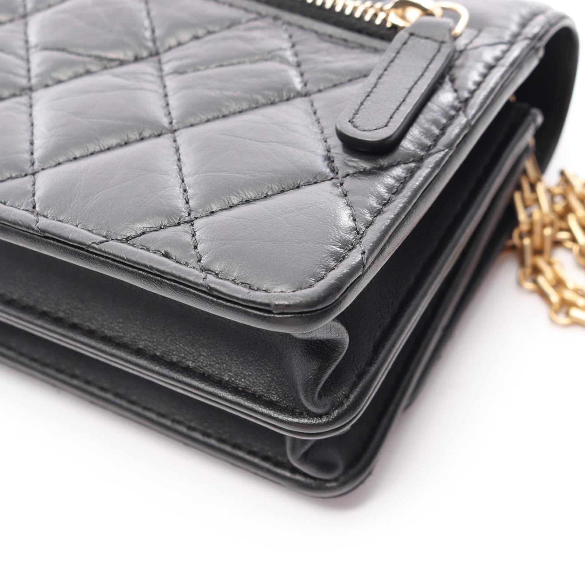 Chanel Black Leather Handbag Shoulder Bag (Pre-Owned)