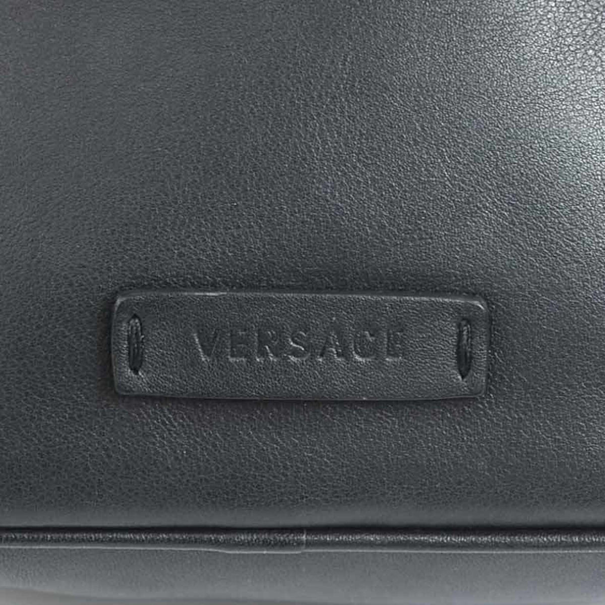 Versace Black Leather Shoulder Bag (Pre-Owned)