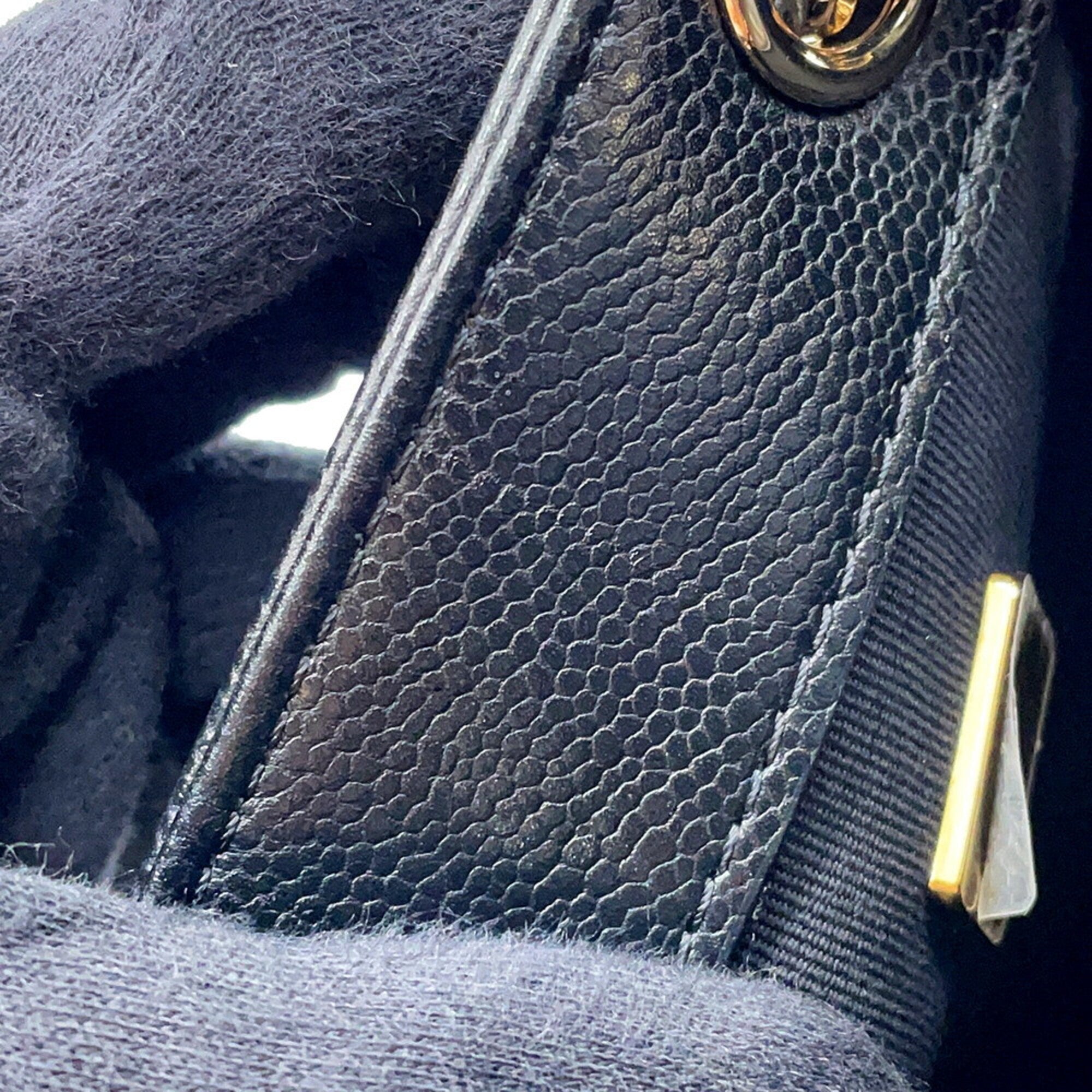 Chanel Black Grained Calfskin Handbag (Pre-Owned)