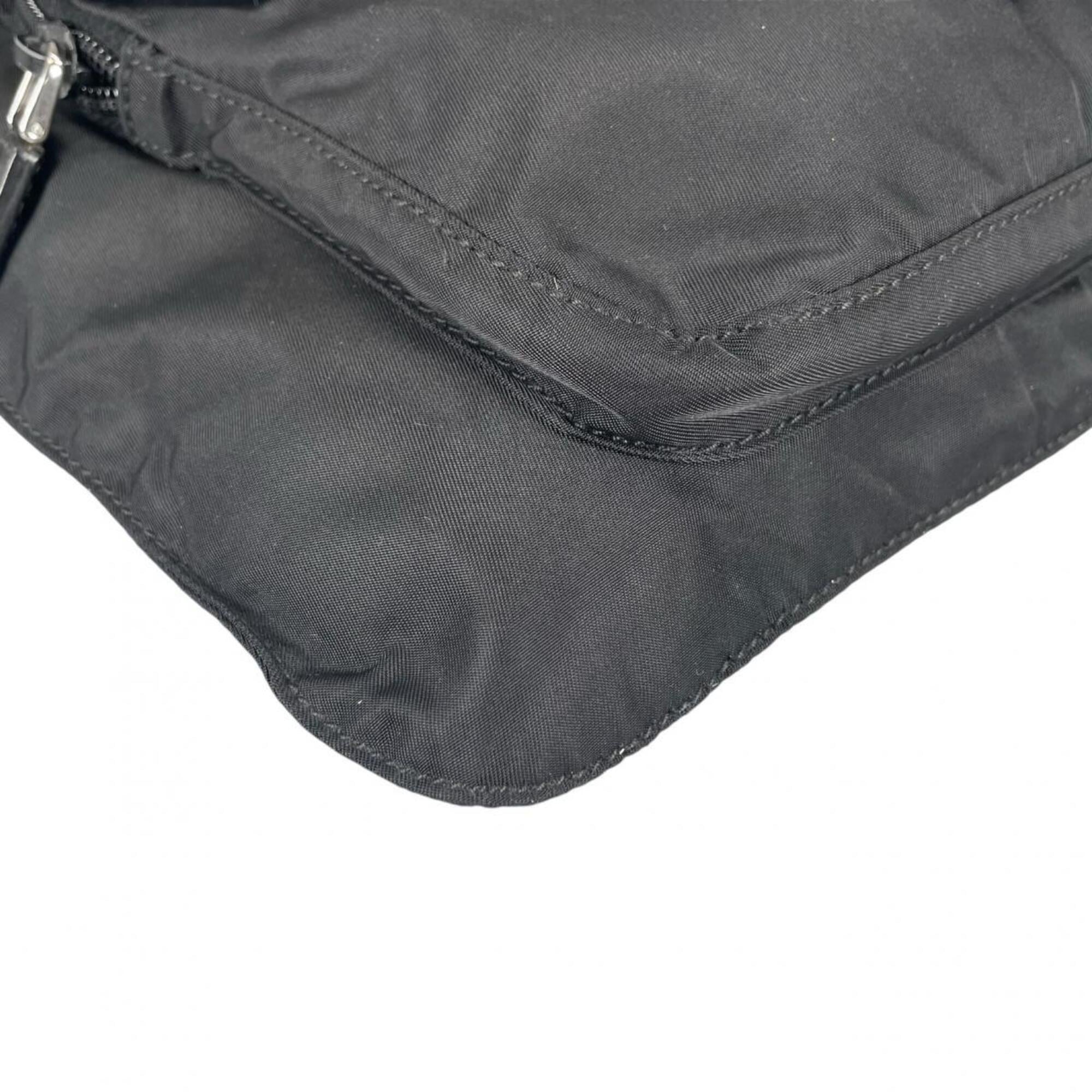Prada Black Nylon Shoulder Bag (Pre-Owned)