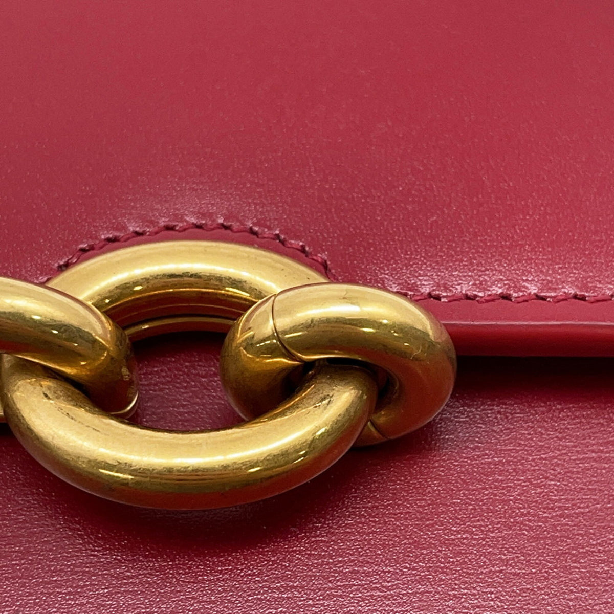 Yves Saint Laurent Red Color Leather Chain/Shoulder Wallet (Pre-Owned)