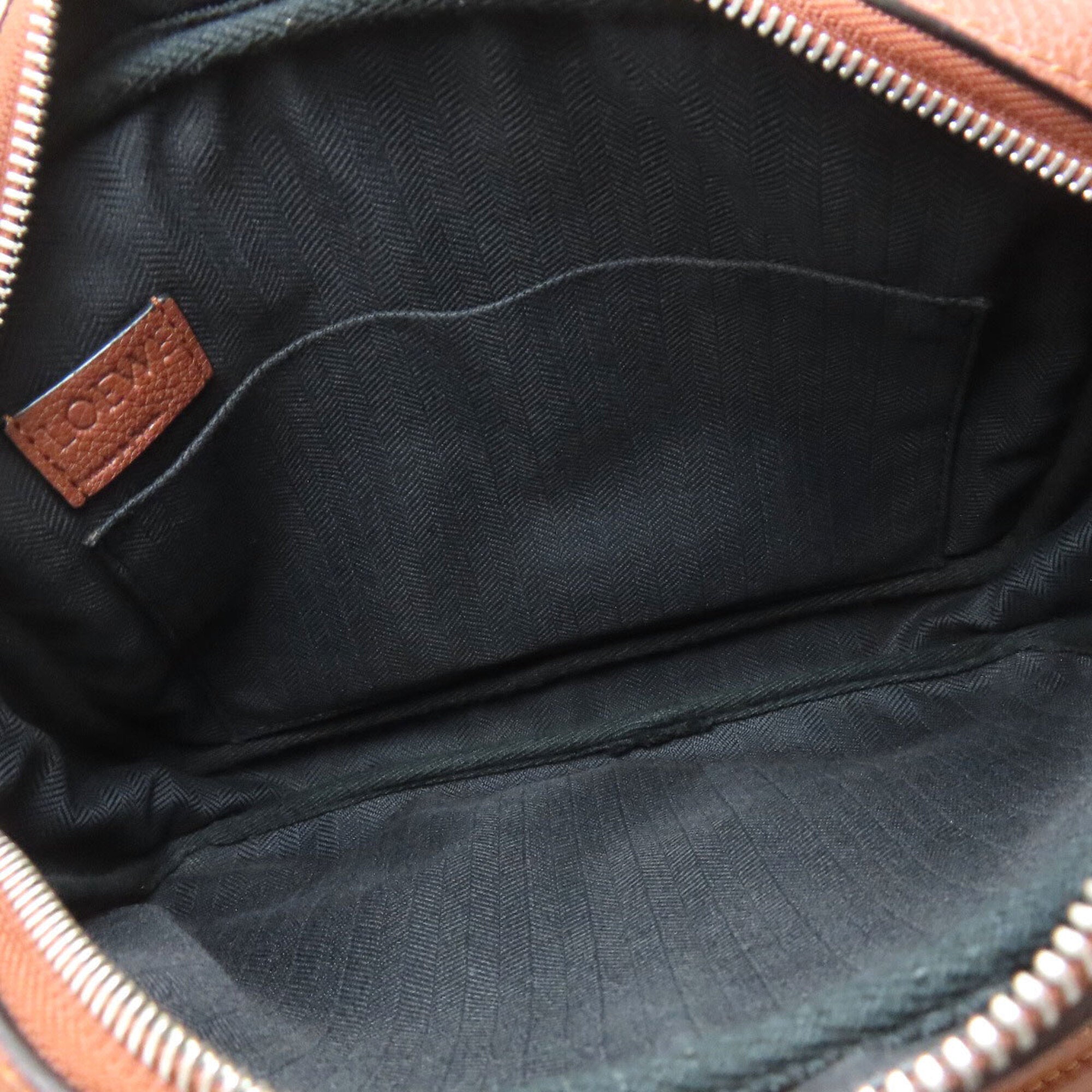 Loewe Brown Leather Shoulder Bag (Pre-Owned)
