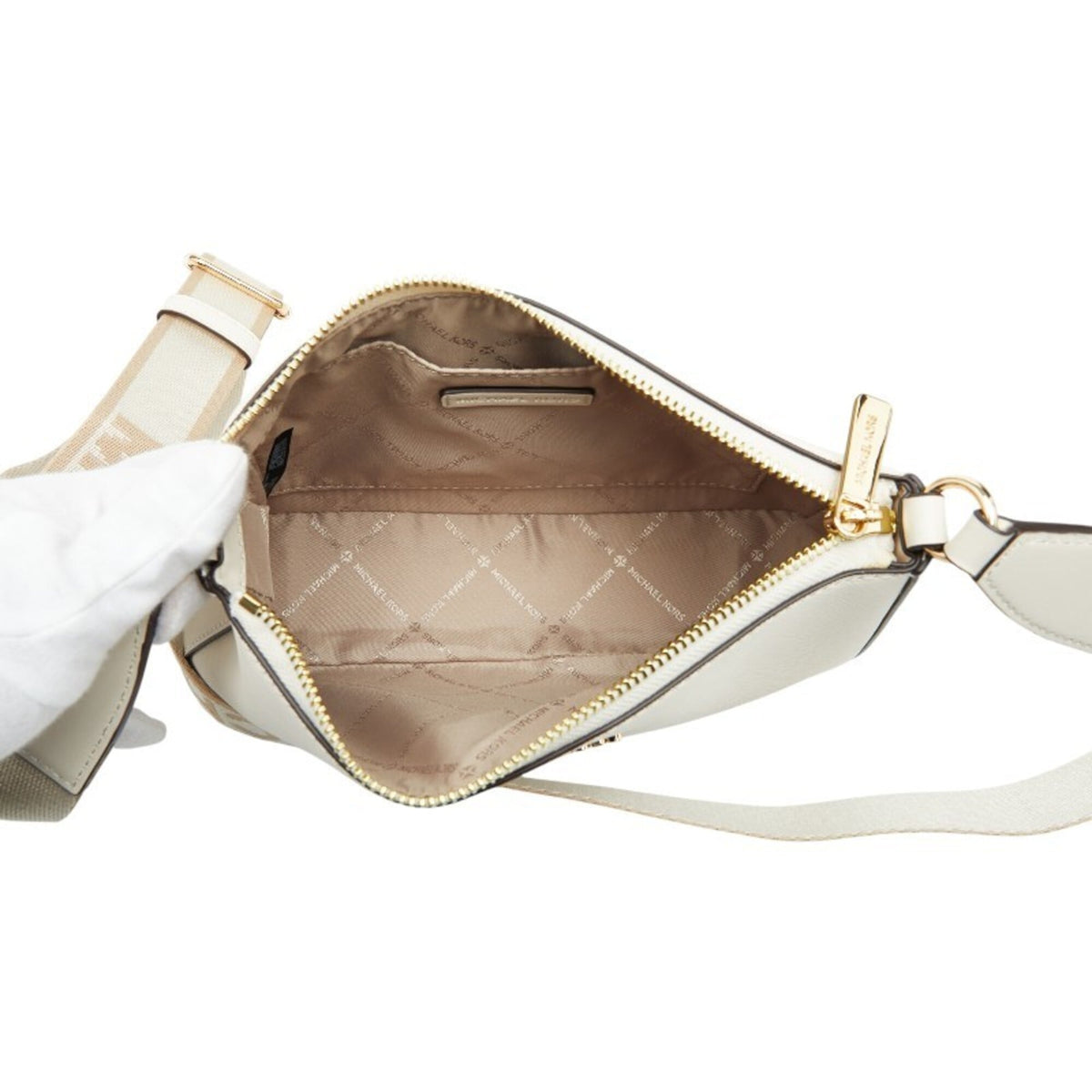 Michael Kors White Leather Pouch Shoulder Bag (Pre-Owned)