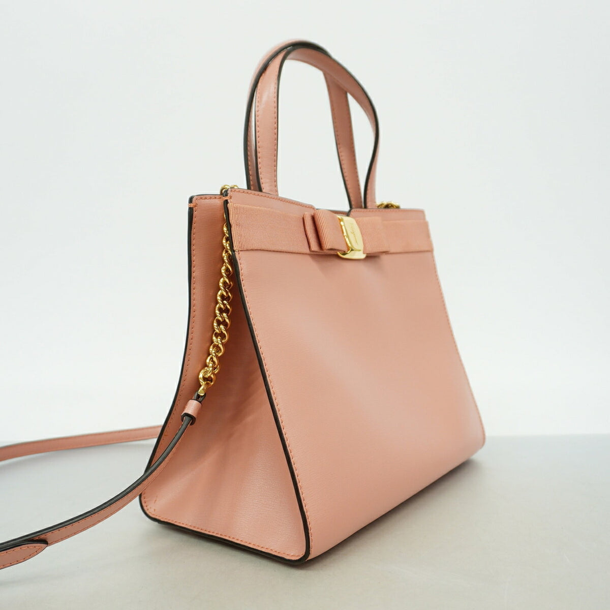 Salvatore Ferragamo Pink Beige Leather Handbag (Pre-Owned)