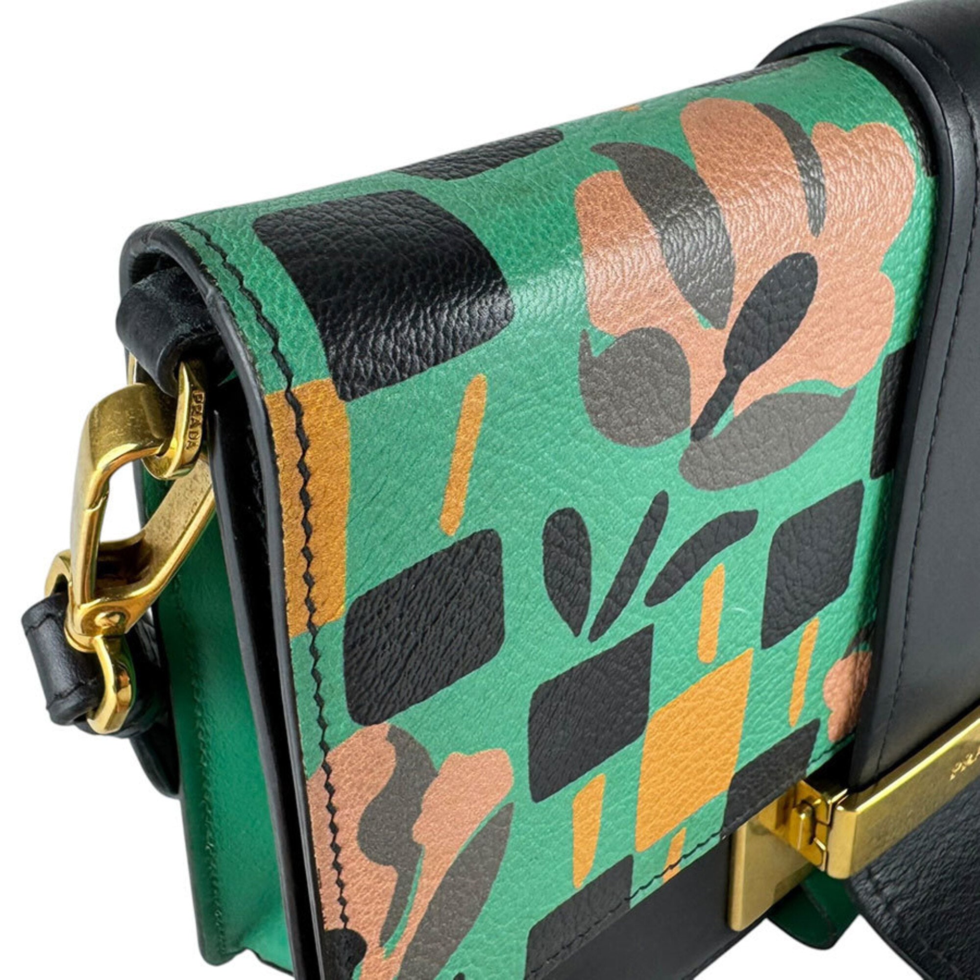 Prada Black Green Leather Shoulder Bag (Pre-Owned)