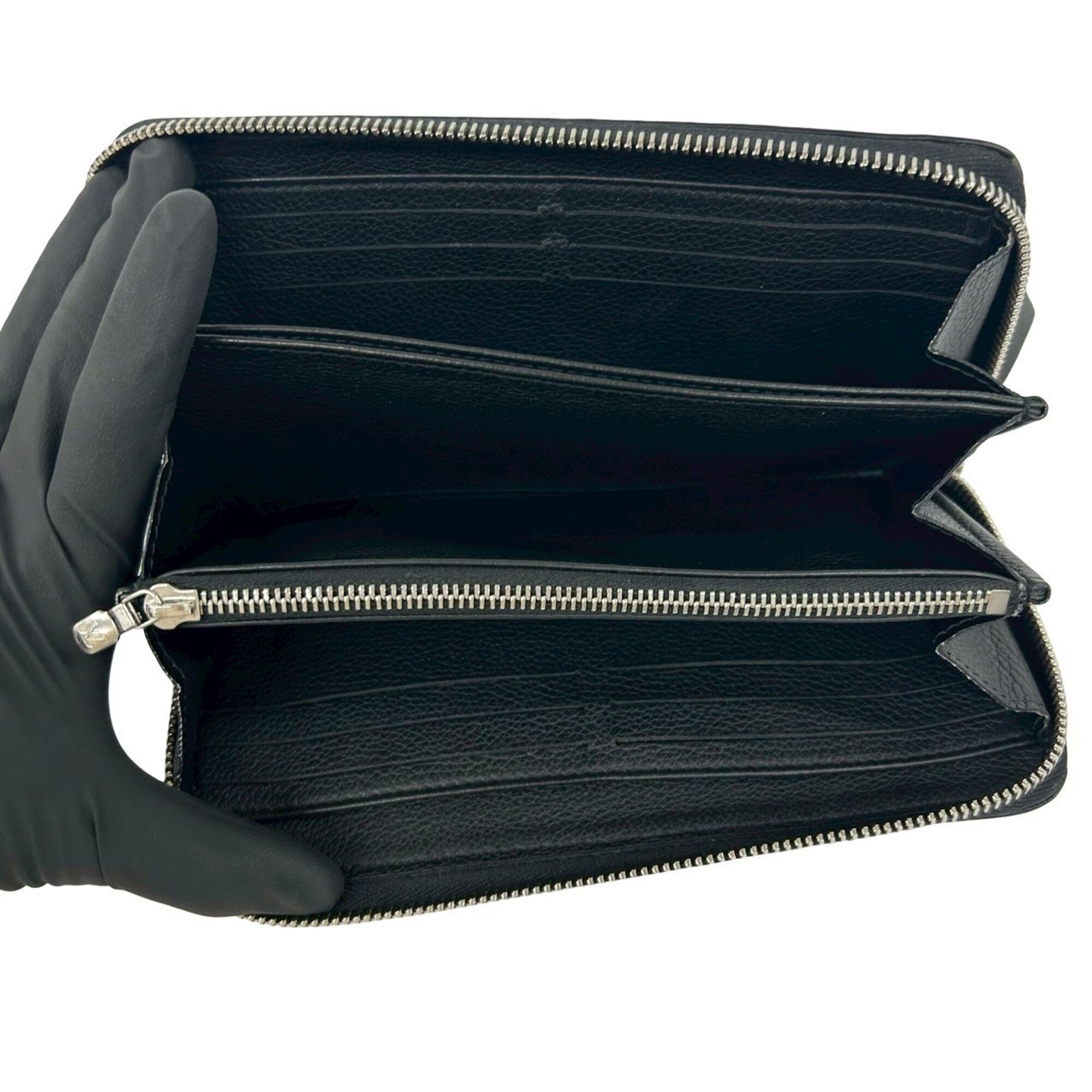 Louis Vuitton Black Leather Long Wallet (Bi-Fold) (Pre-Owned)