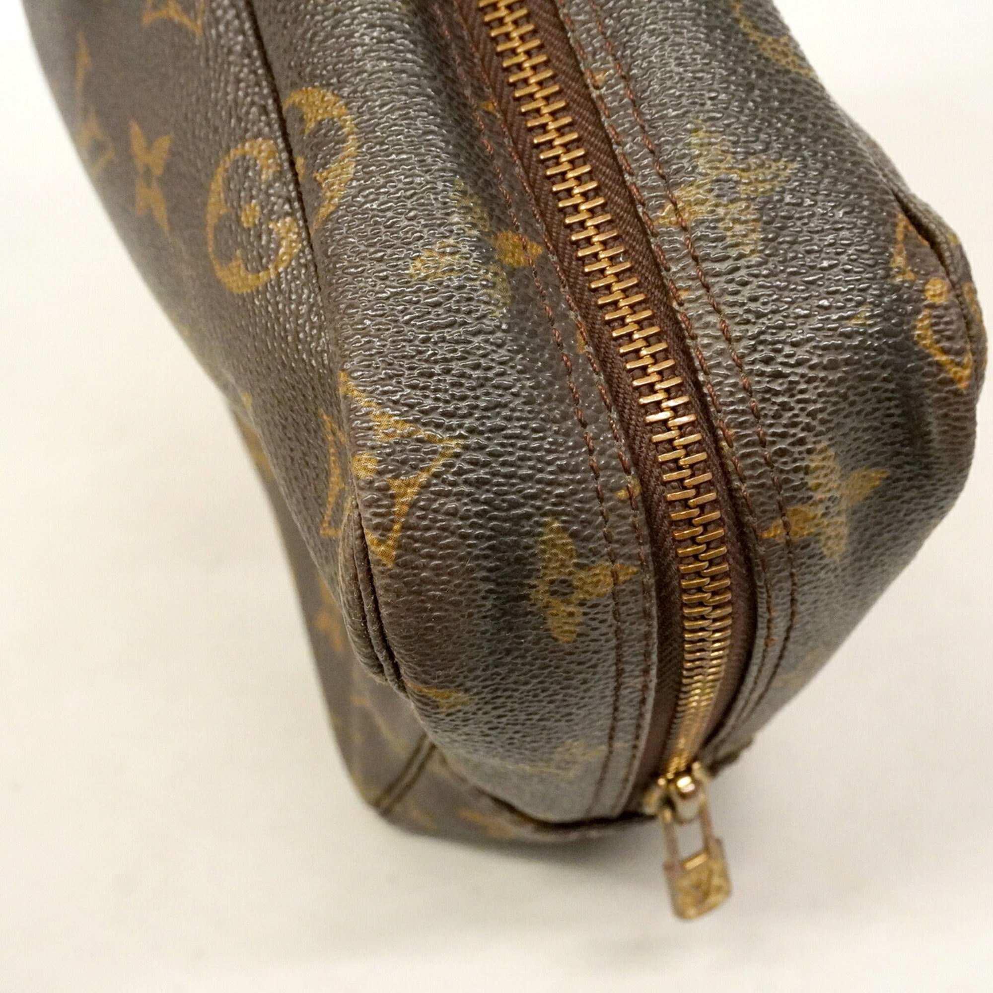 Louis Vuitton Brown Pouch (Pre-Owned)