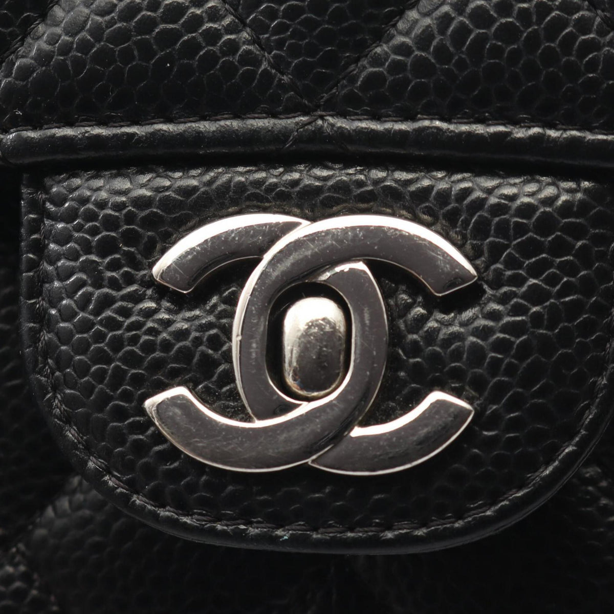 Chanel Black Grained Calfskin Handbag Shoulder Bag (Pre-Owned)