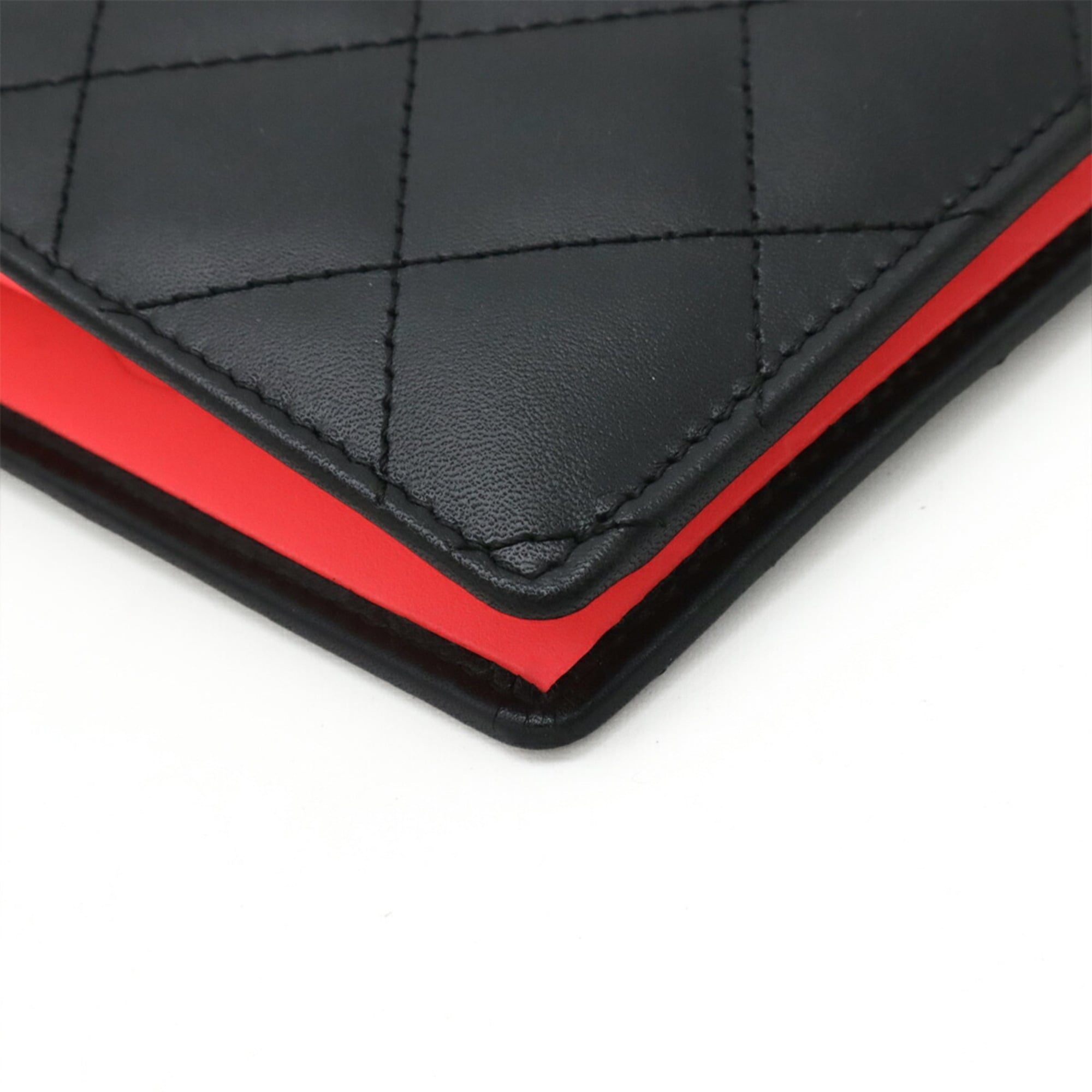 Chanel Black Pink White Leather Long Wallet (Bi-Fold) (Pre-Owned)