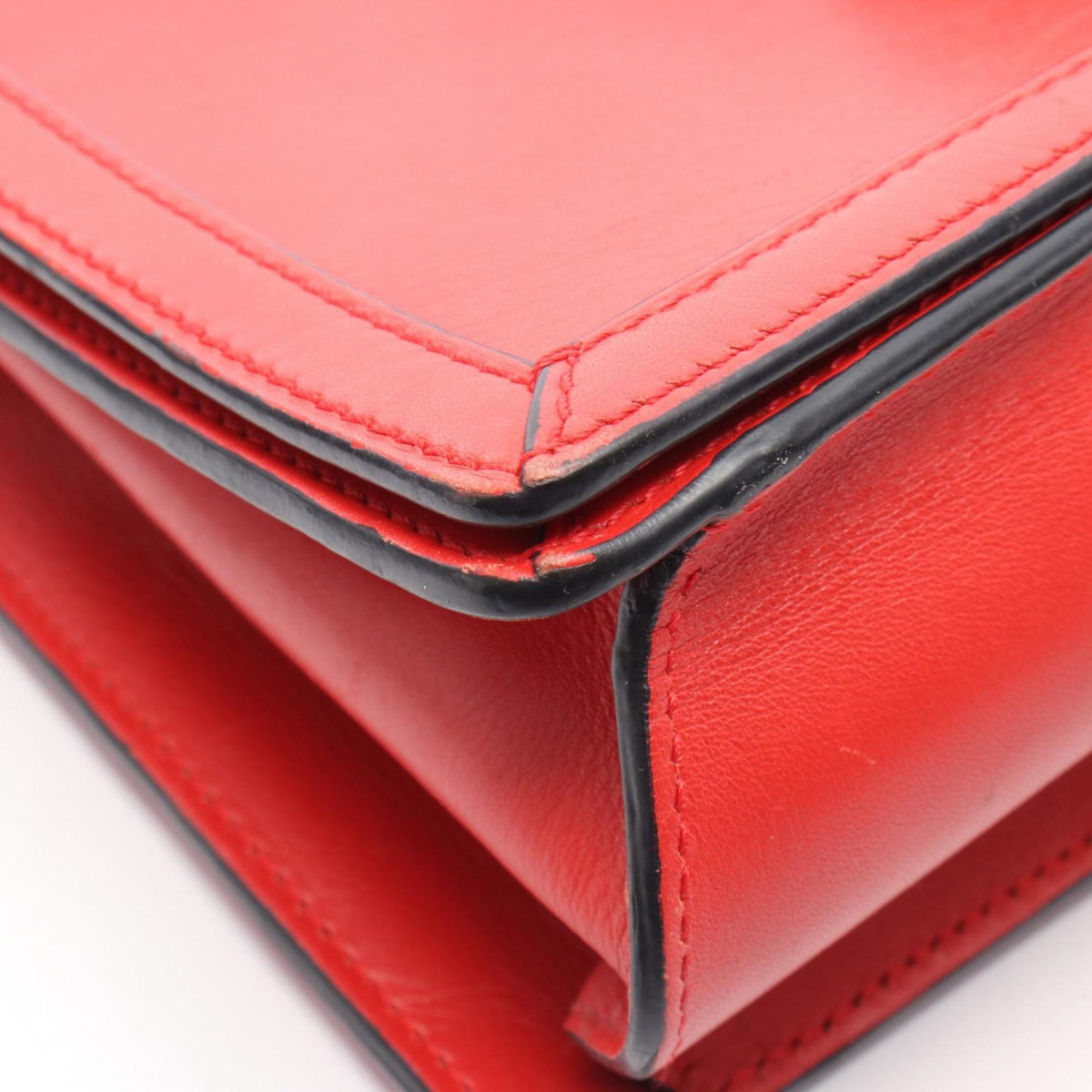 Loewe Red Color Leather Shoulder Bag (Pre-Owned)