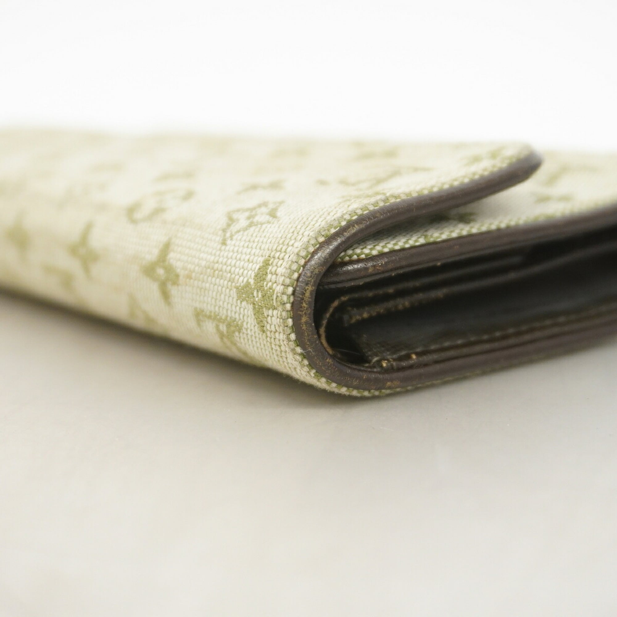 Louis Vuitton Khaki Long Wallet (Tri-Fold) (Pre-Owned)
