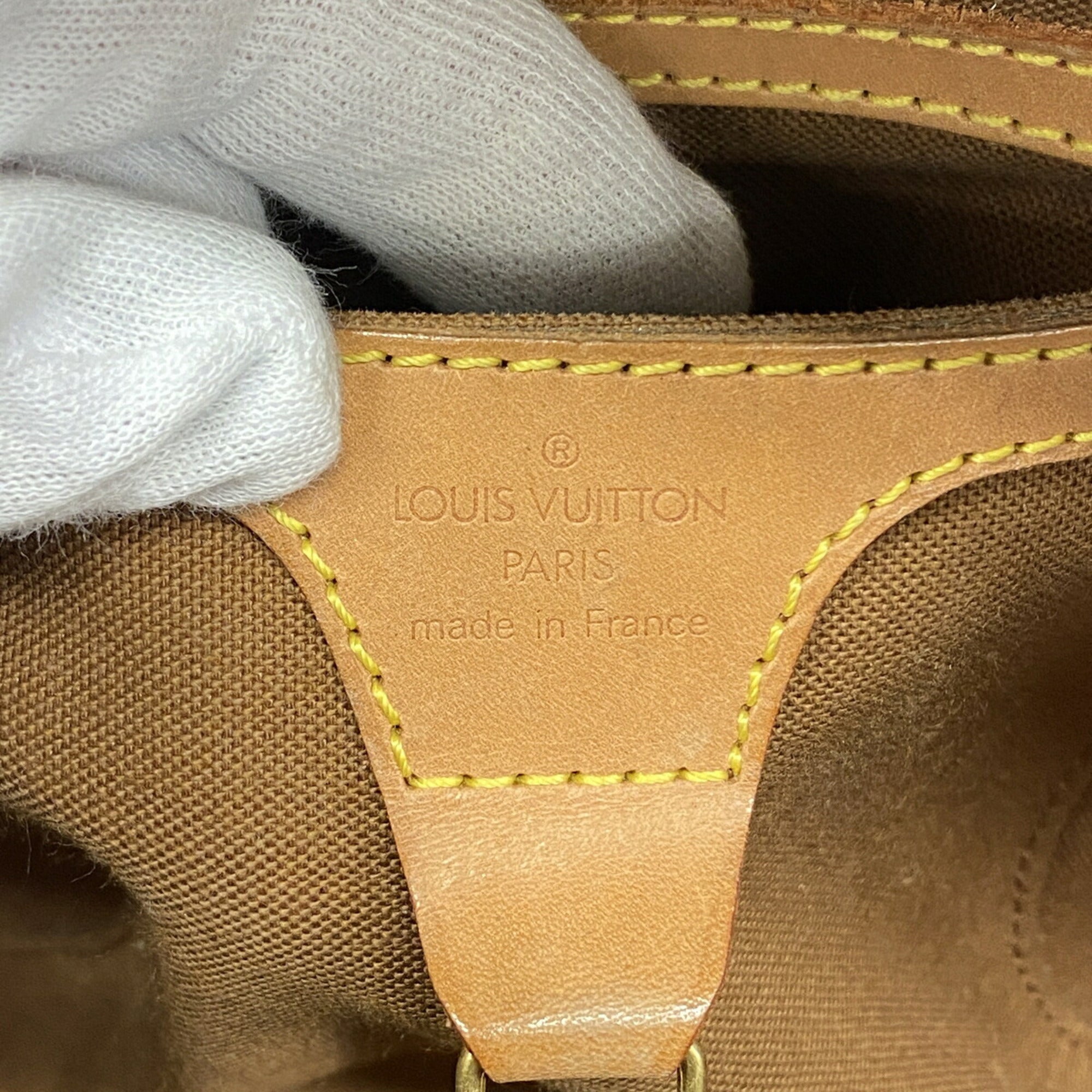 Louis Vuitton Brown Handbag (Pre-Owned)