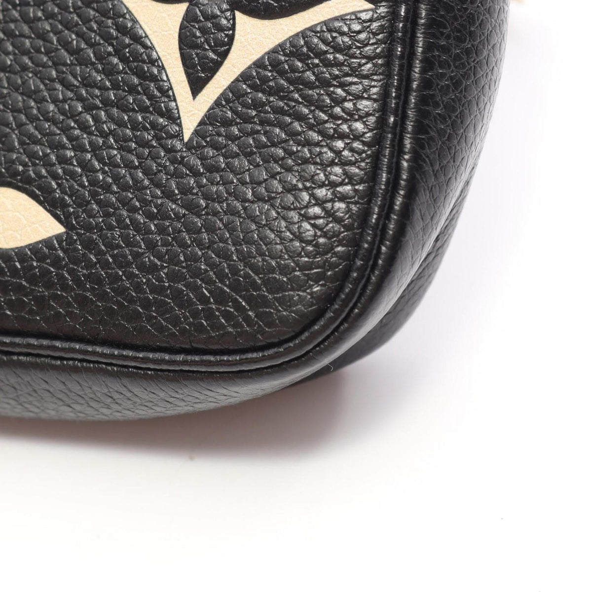 Louis Vuitton Black Monogram Empreinte Handbag Pochette (Pre-Owned)
