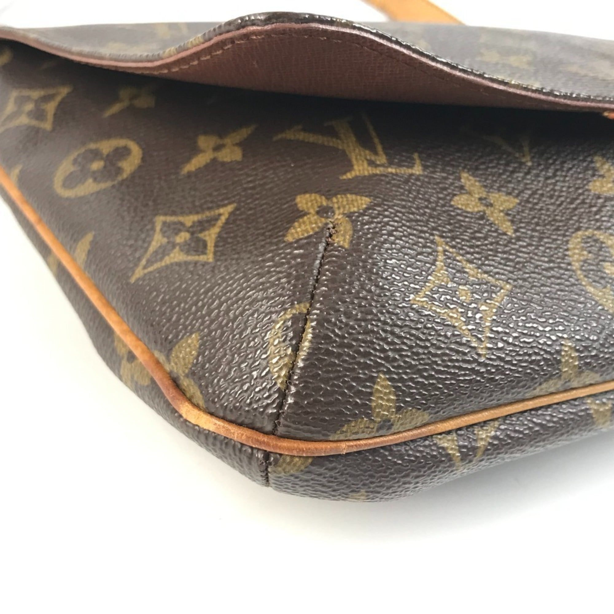 Louis Vuitton Brown Monogram Shoulder Bag (Pre-Owned)