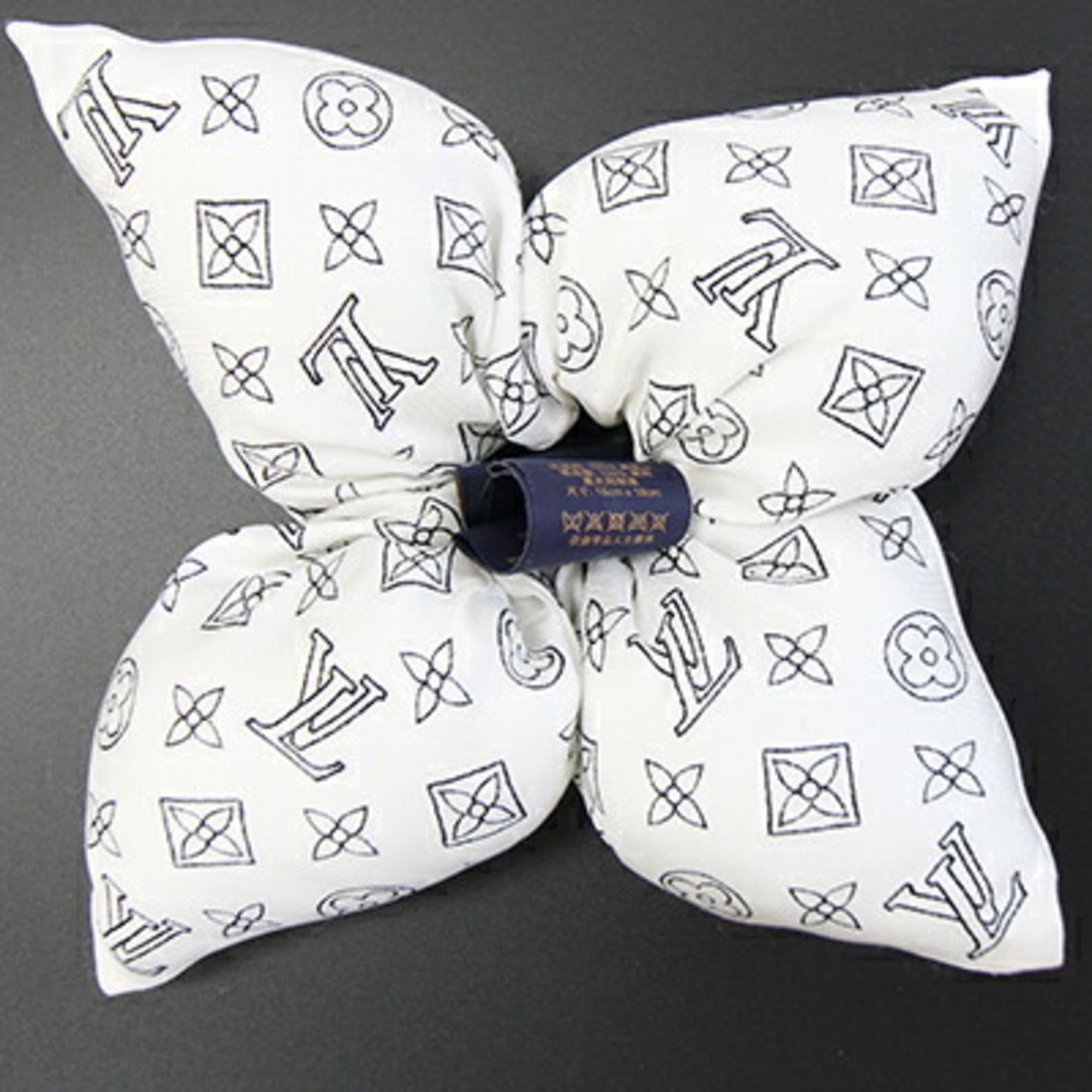 Louis Vuitton Fleur White (Pre-Owned)
