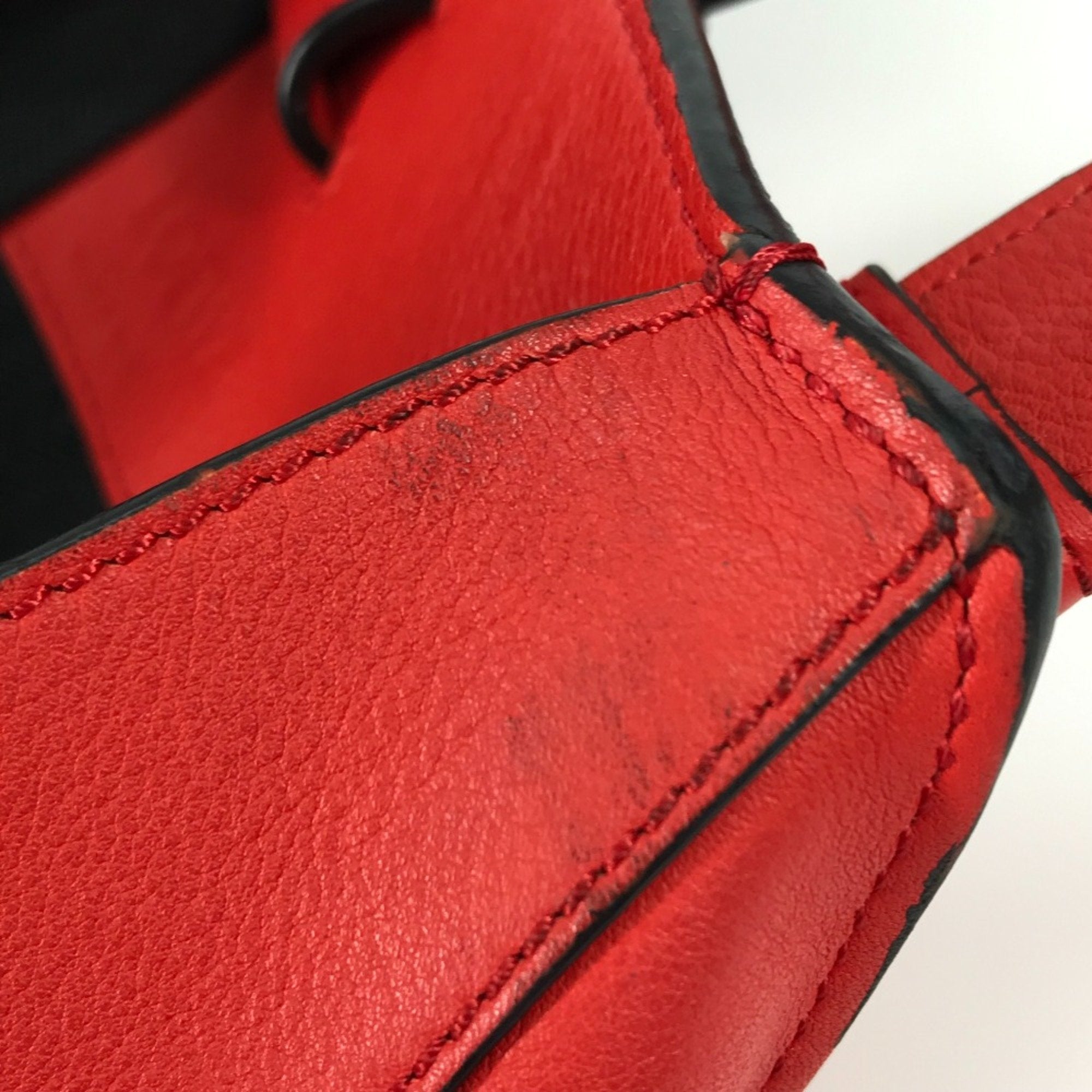 Loewe Red Leather Handbag (Pre-Owned)