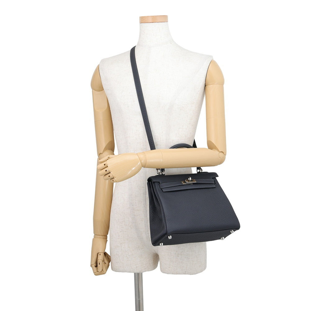 Hermes Black Togo Leather Handbag (Pre-Owned)