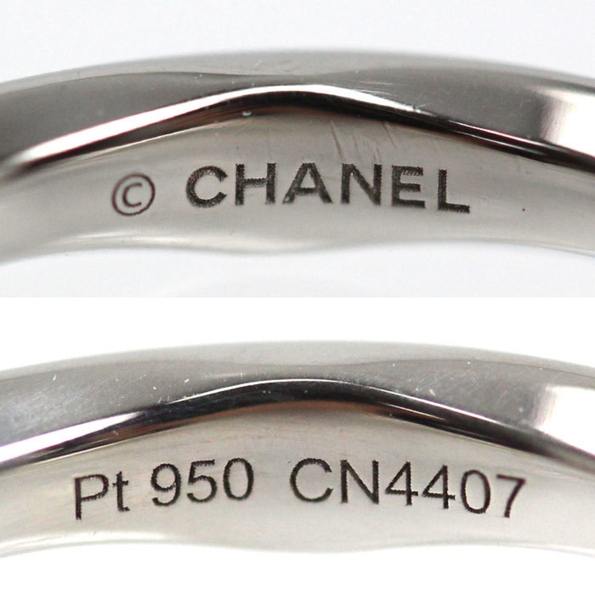 Chanel Platinum 950 Band Ring (Pre-Owned)