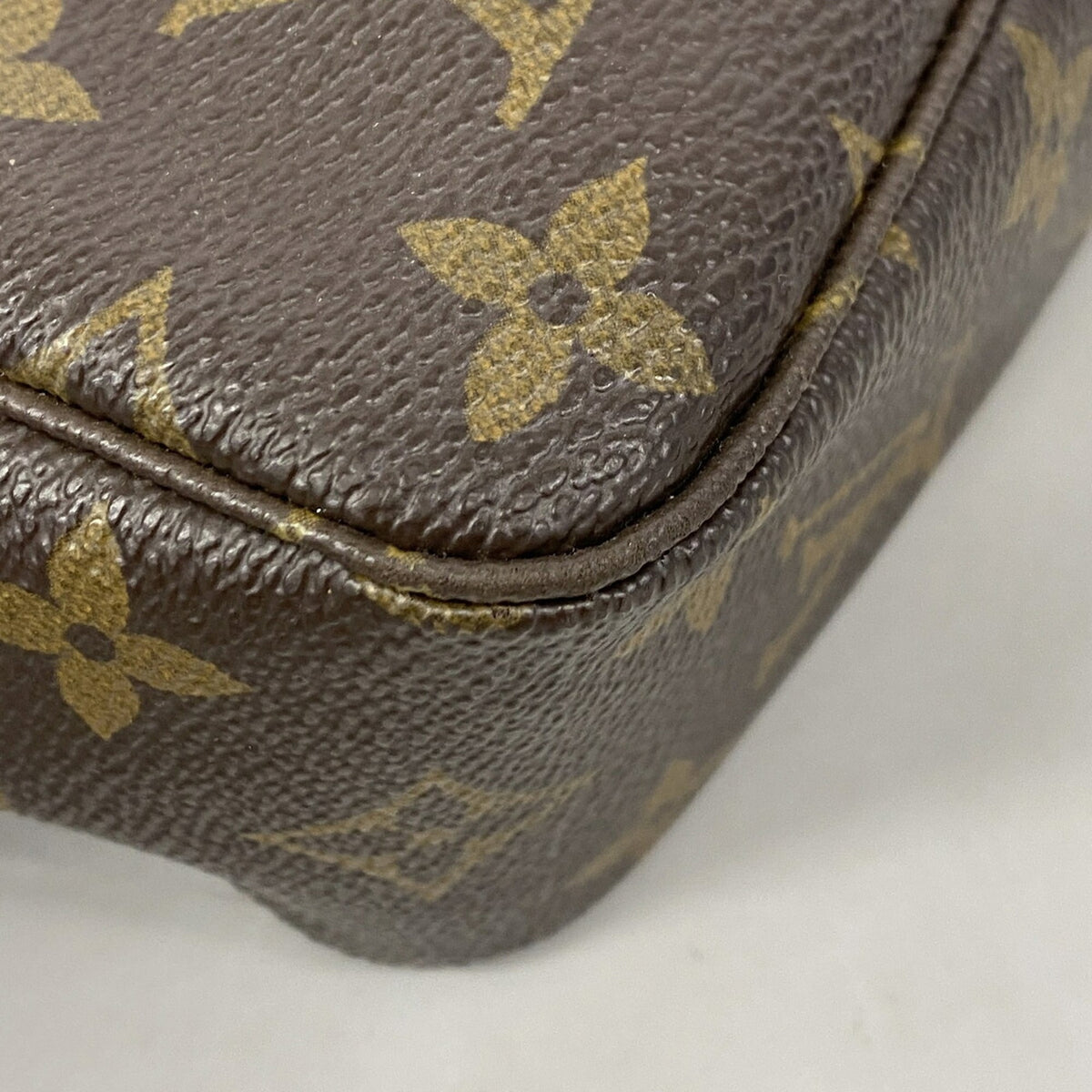 Louis Vuitton Brown Pouch (Pre-Owned)