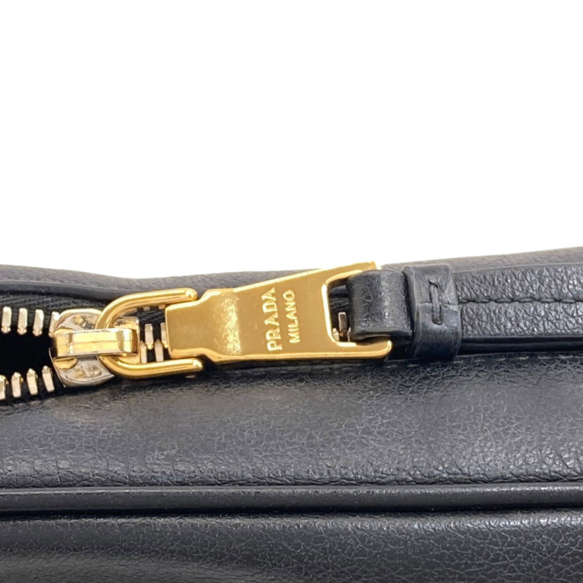 Prada Black Leather Shoulder Bag (Pre-Owned)