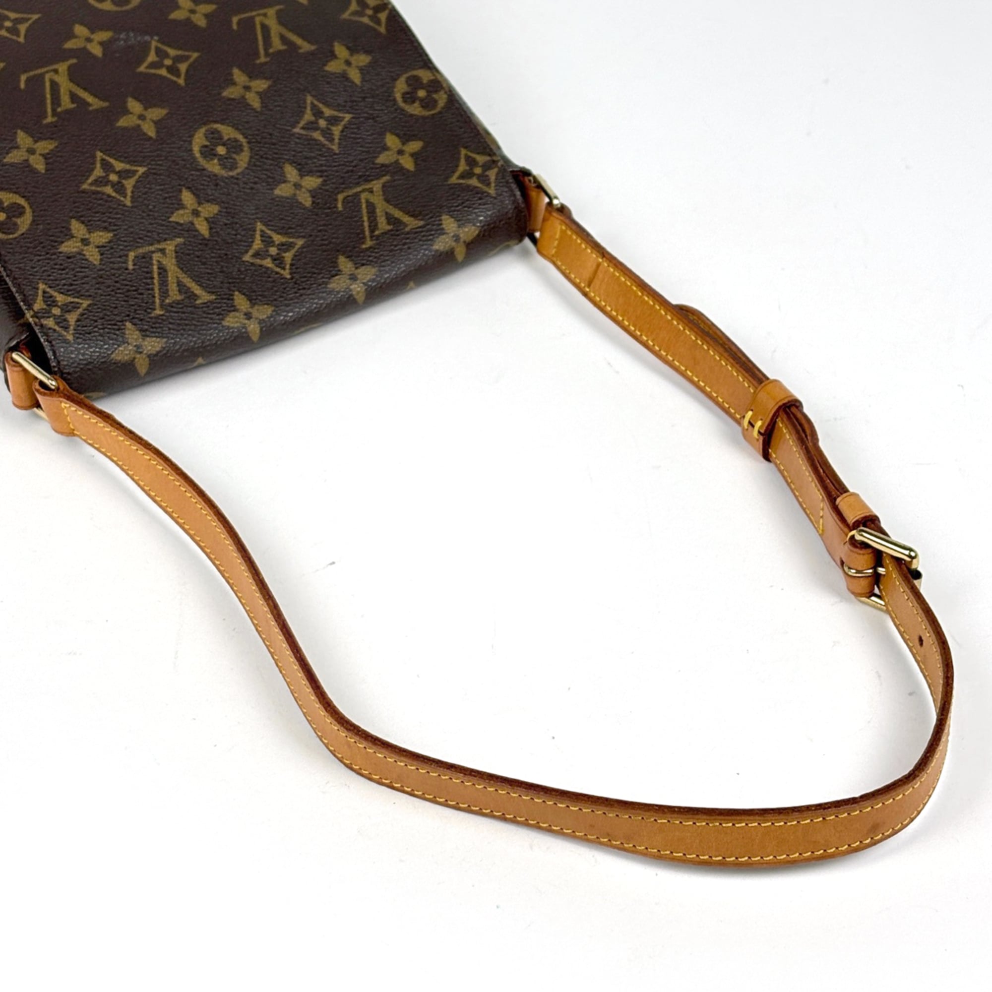 Louis Vuitton Brown Monogram Shoulder Bag (Pre-Owned)