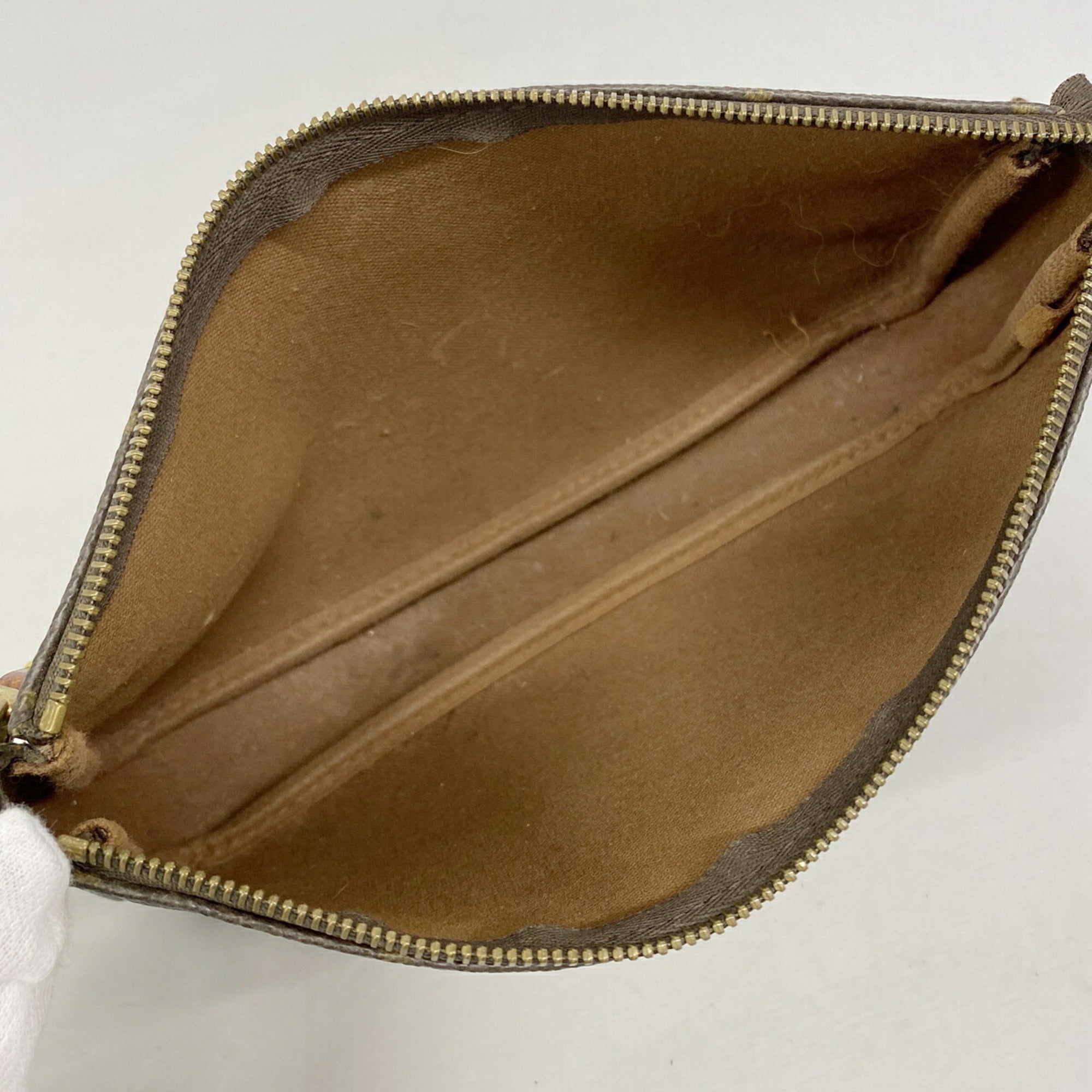 Louis Vuitton Brown Pouch (Pre-Owned)