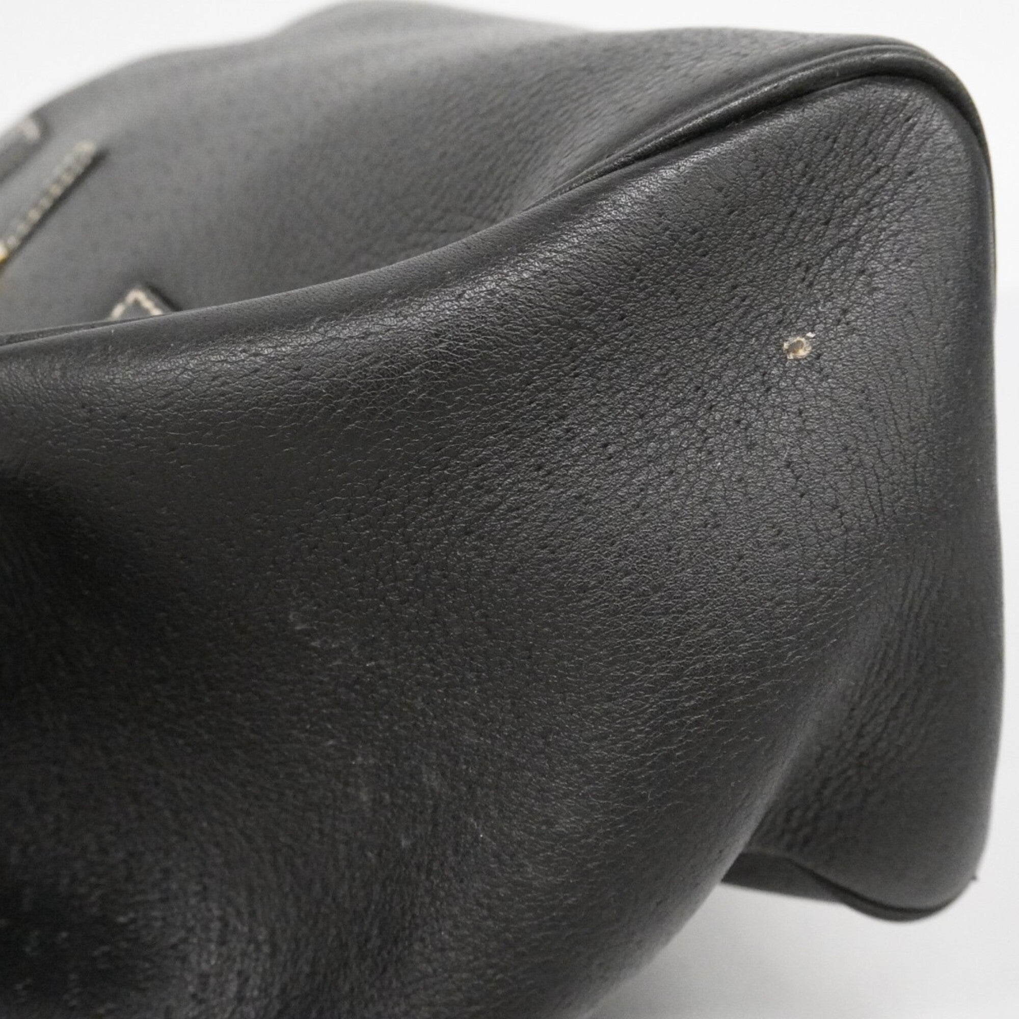 Salvatore Ferragamo Black Leather Handbag (Pre-Owned)