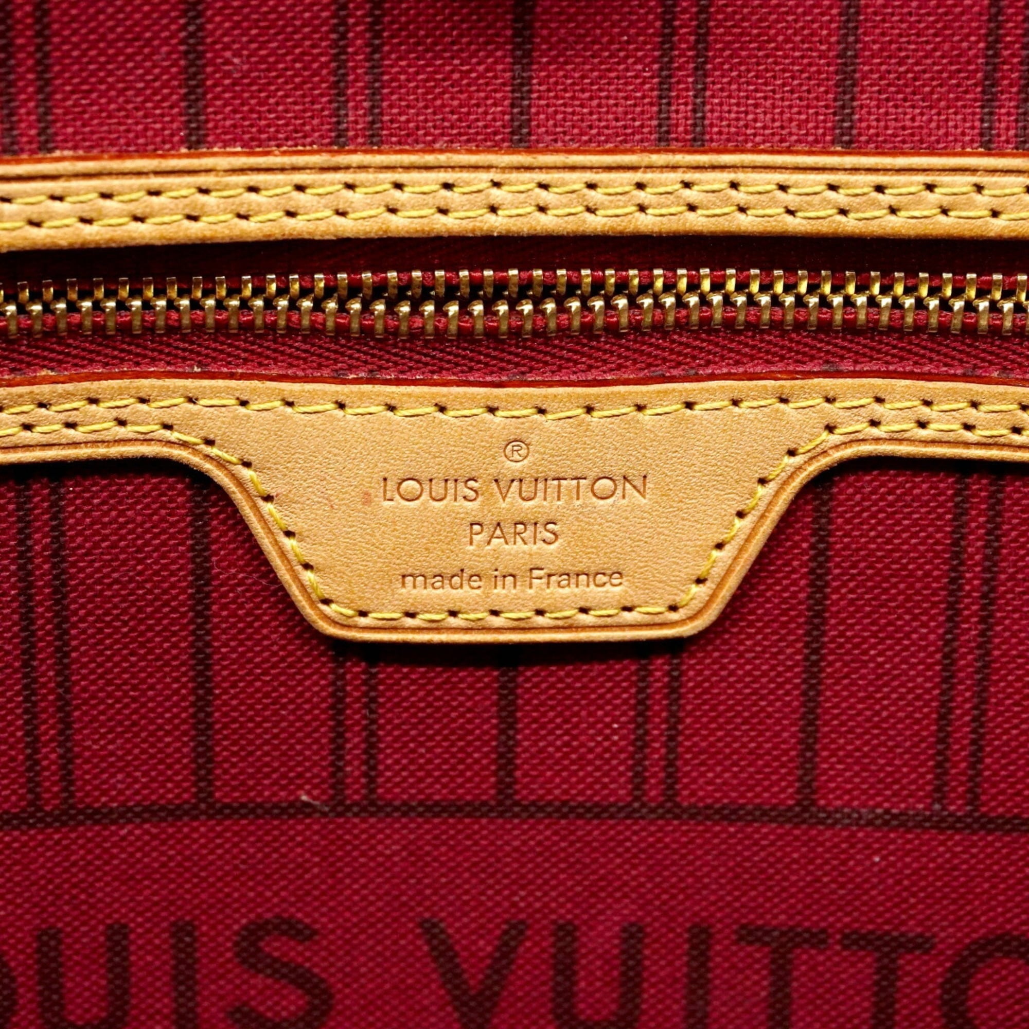Louis Vuitton Fuchsia Tote Bag (Pre-Owned)