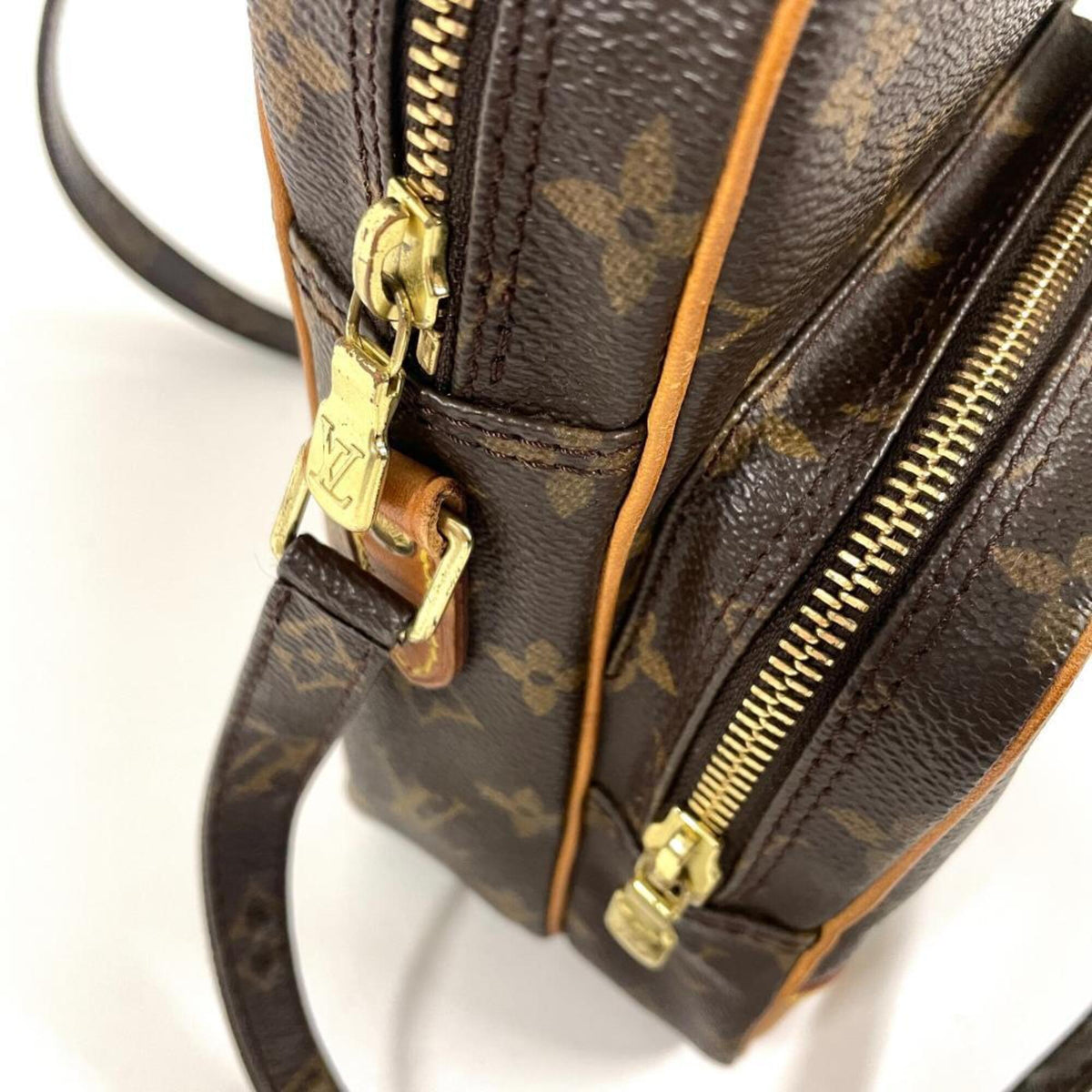 Louis Vuitton Brown Monogram Canvas Shoulder Bag (Pre-Owned)
