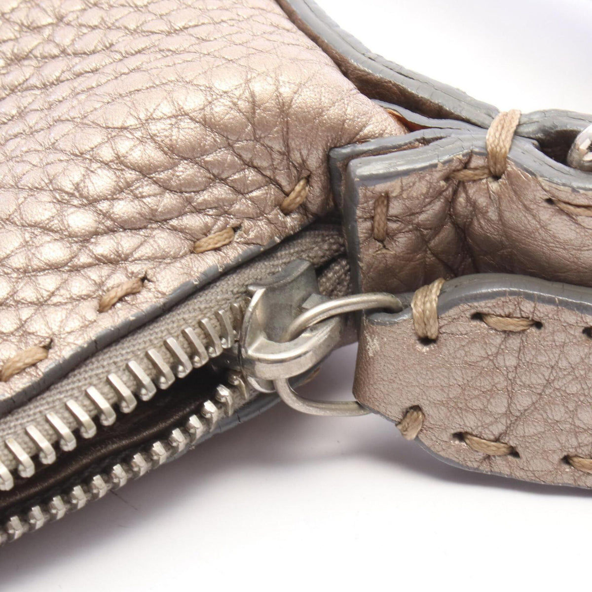 Fendi Beige Leather Handbag Shoulder Bag (Pre-Owned)
