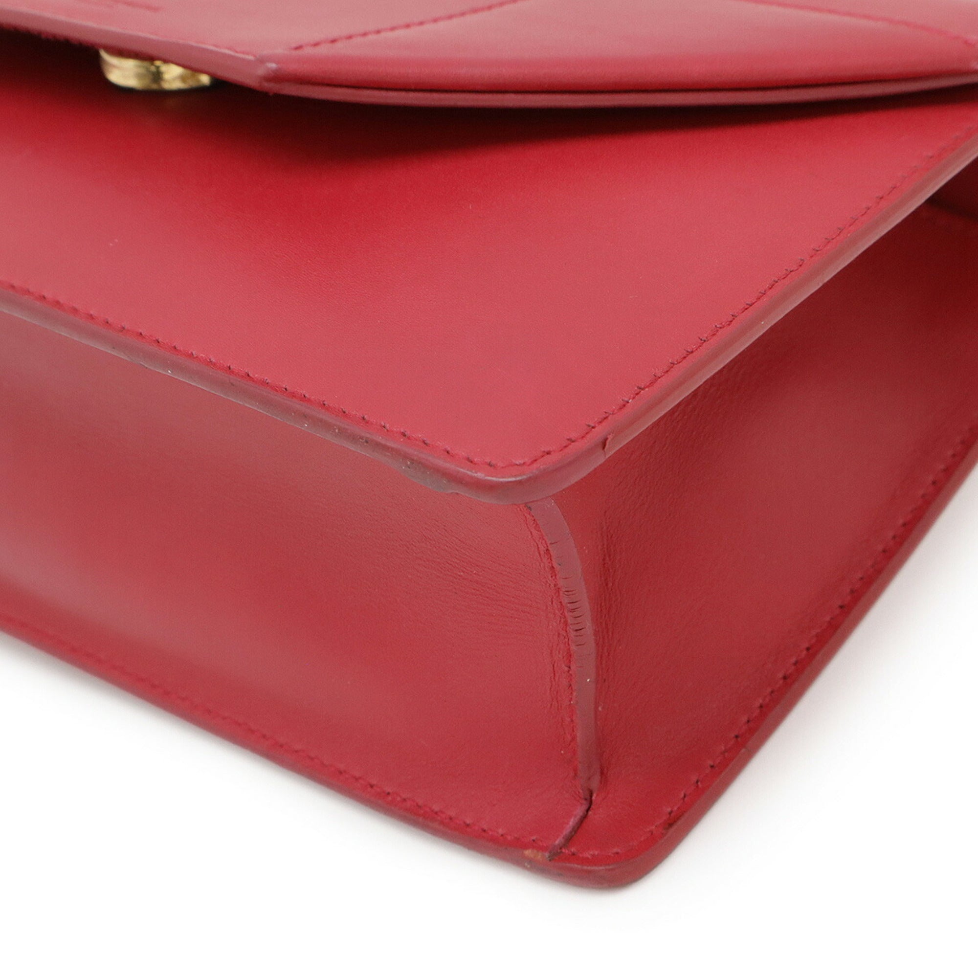 Yves Saint Laurent Red Color Leather Pochette Shoulder Bag (Pre-Owned)