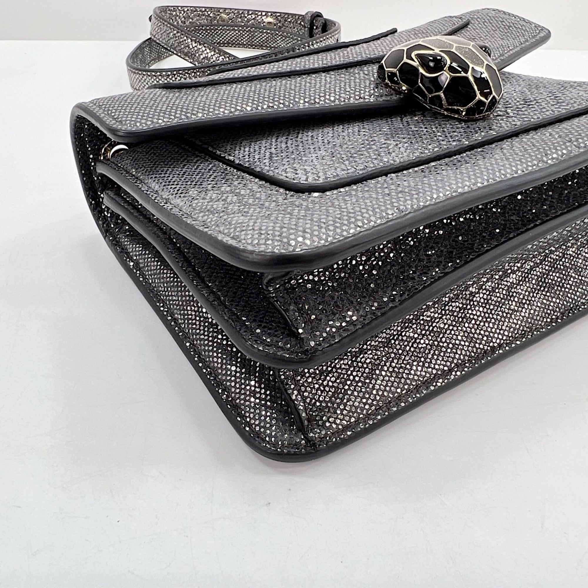 Bvlgari Silver Shoulder Bag (Pre-Owned)