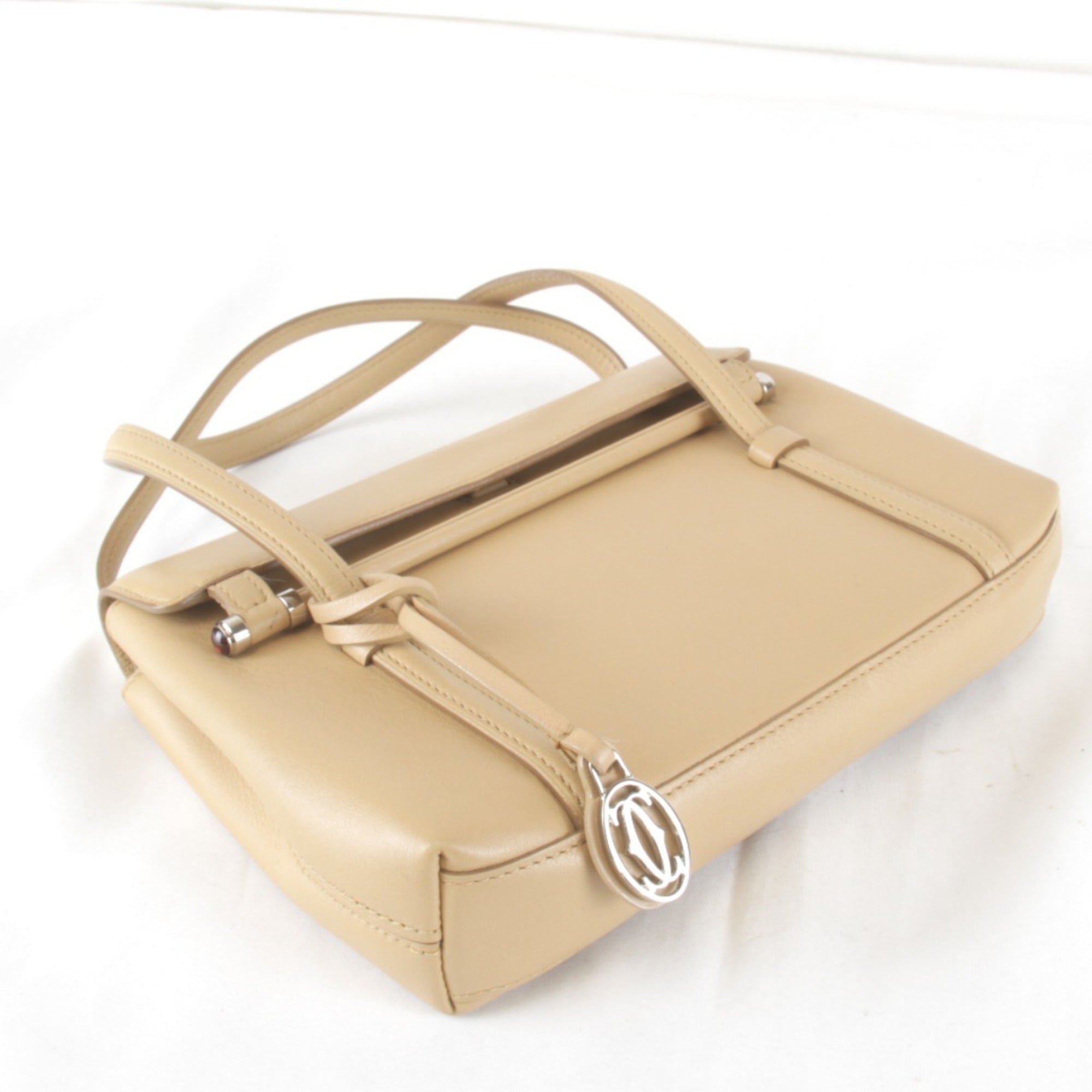 Cartier Cabochon Beige Leather Handbag (Pre-Owned)