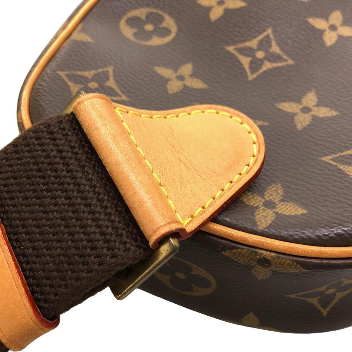 Louis Vuitton Marron Coated Canvas Shoulder Bag (Pre-Owned)