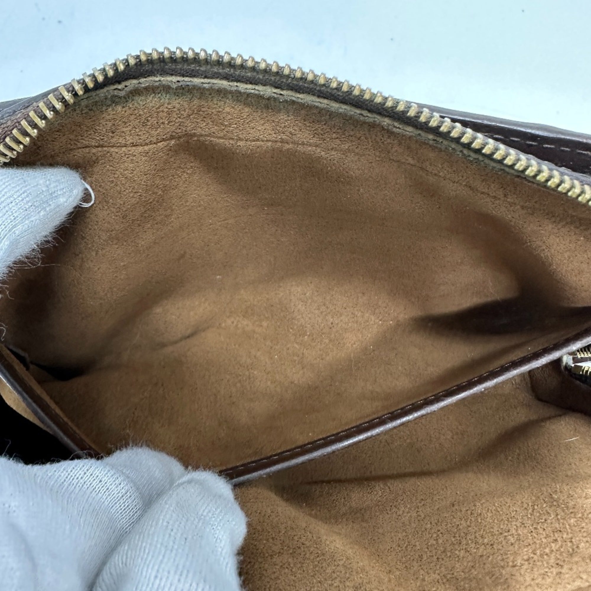 Louis Vuitton Brown Other Clutch Bag (Pre-Owned)