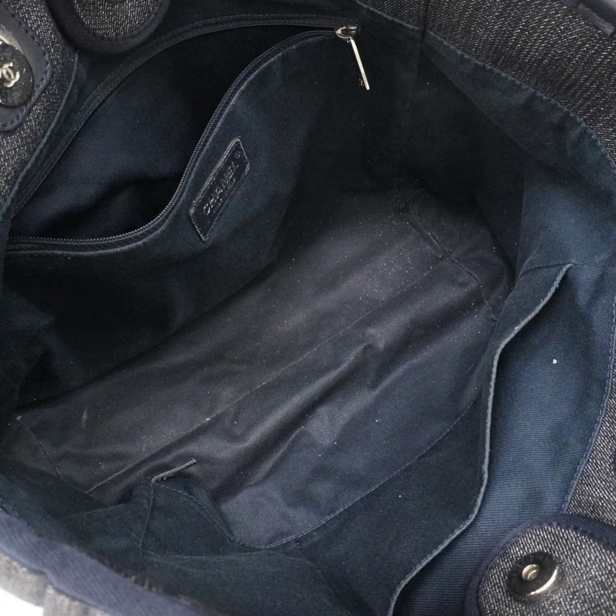 Chanel Blue Denim Tote Bag (Pre-Owned)