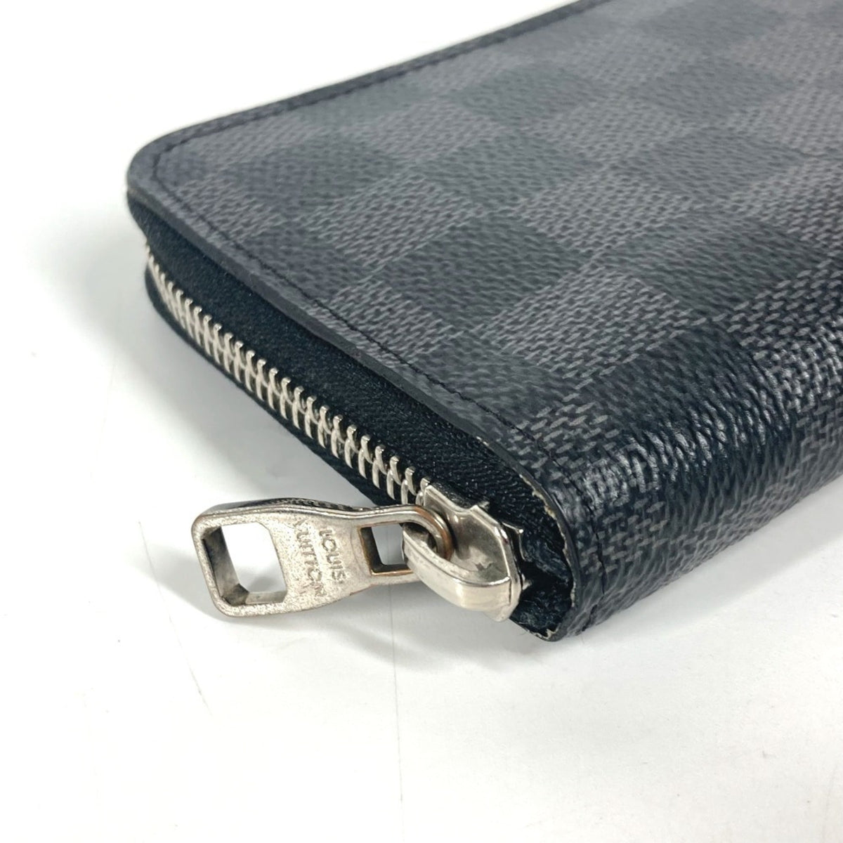 Louis Vuitton Black Damier Graphite Long Wallet (Bi-Fold) (Pre-Owned)