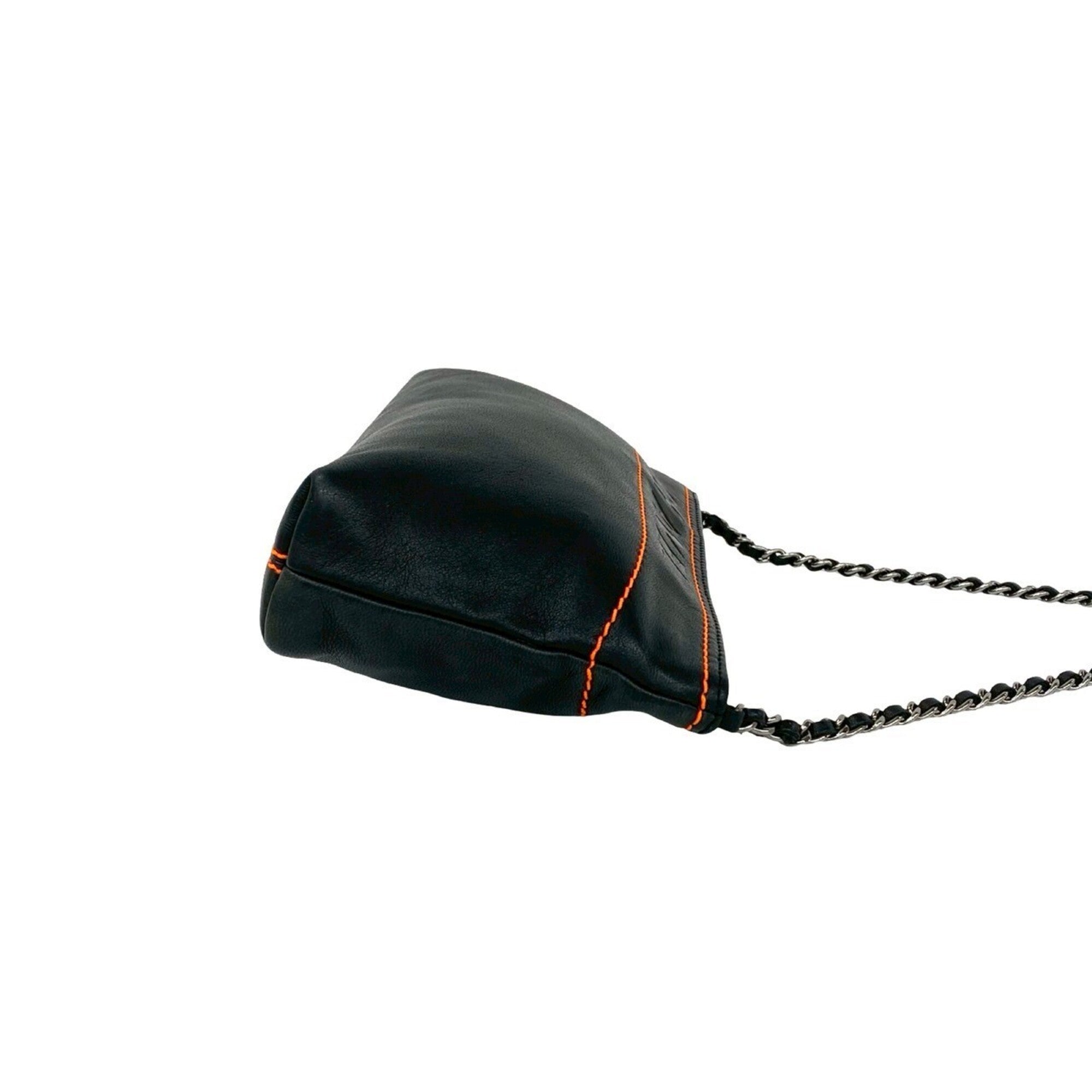 Chanel Black Leather Handbag Shoulder Bag (Pre-Owned)