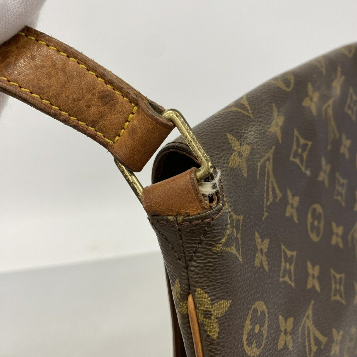 Louis Vuitton Brown Shoulder Bag (Pre-Owned)