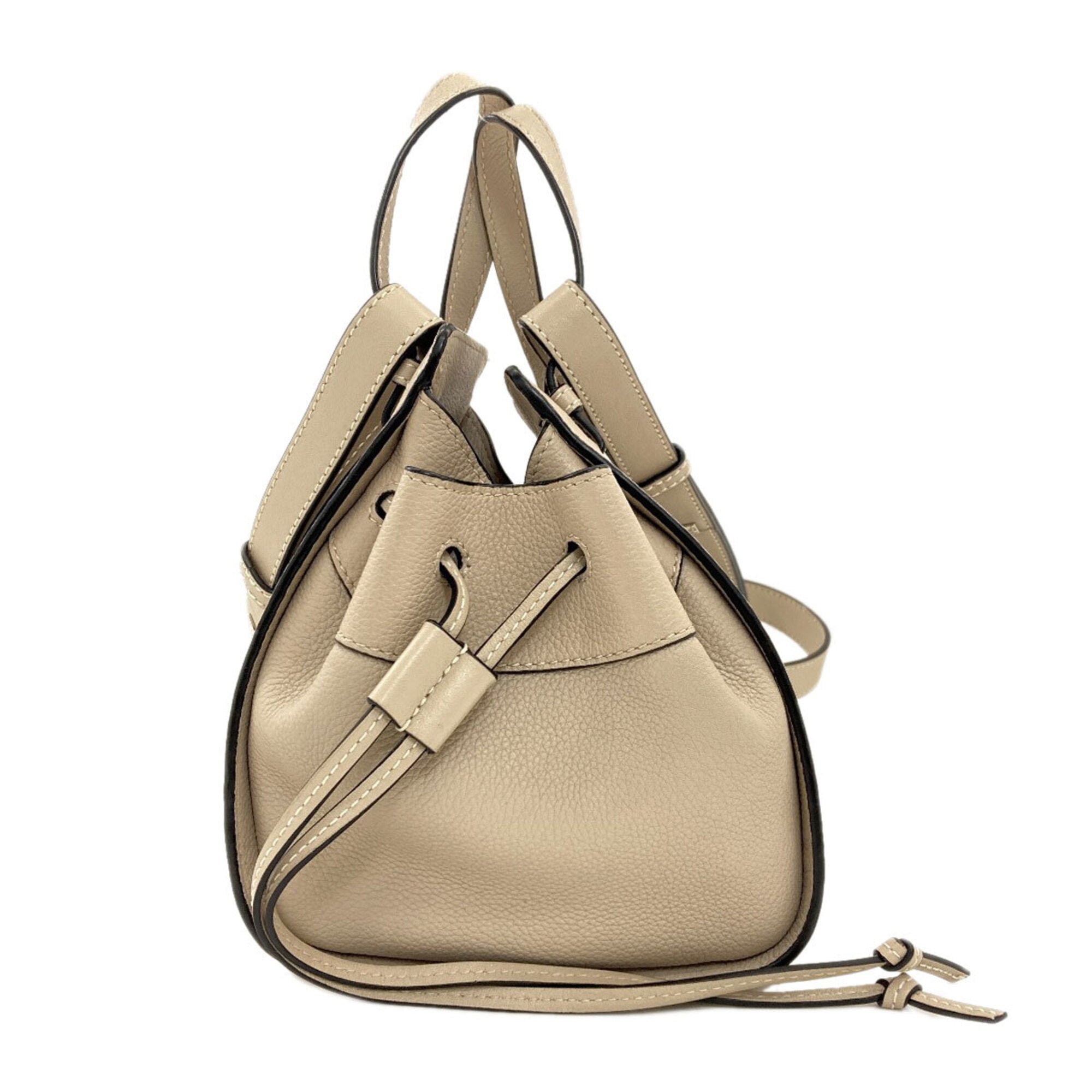 Loewe Beige Leather Handbag (Pre-Owned)