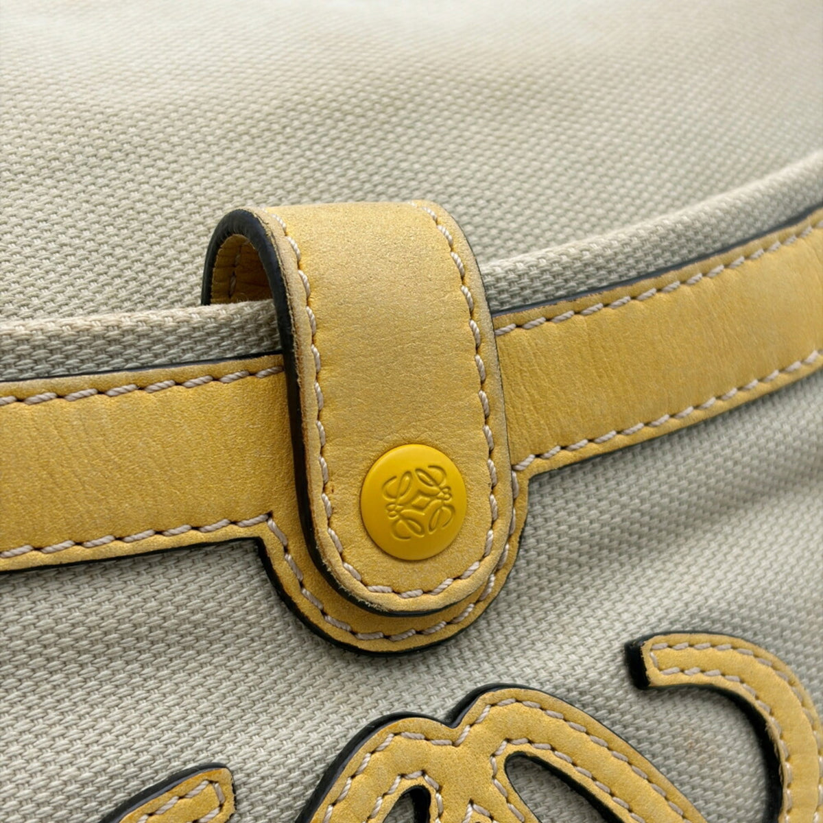 Loewe Beige Yellow Canvas Leather Shoulder Bag (Pre-Owned)