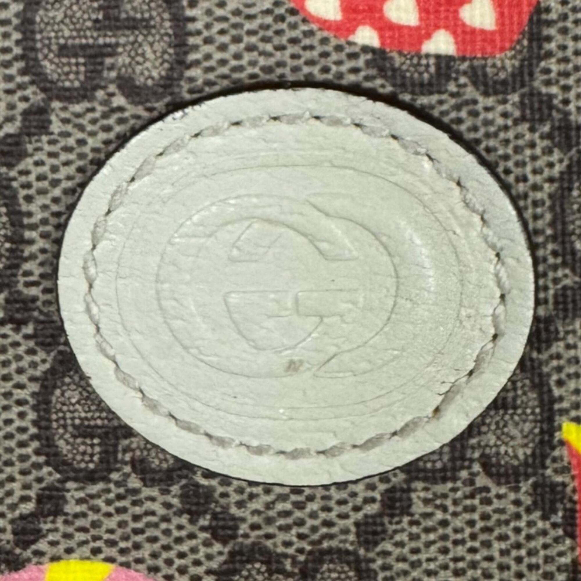 Gucci Beige White Gg Supreme Canvas Shoulder Bag (Pre-Owned)