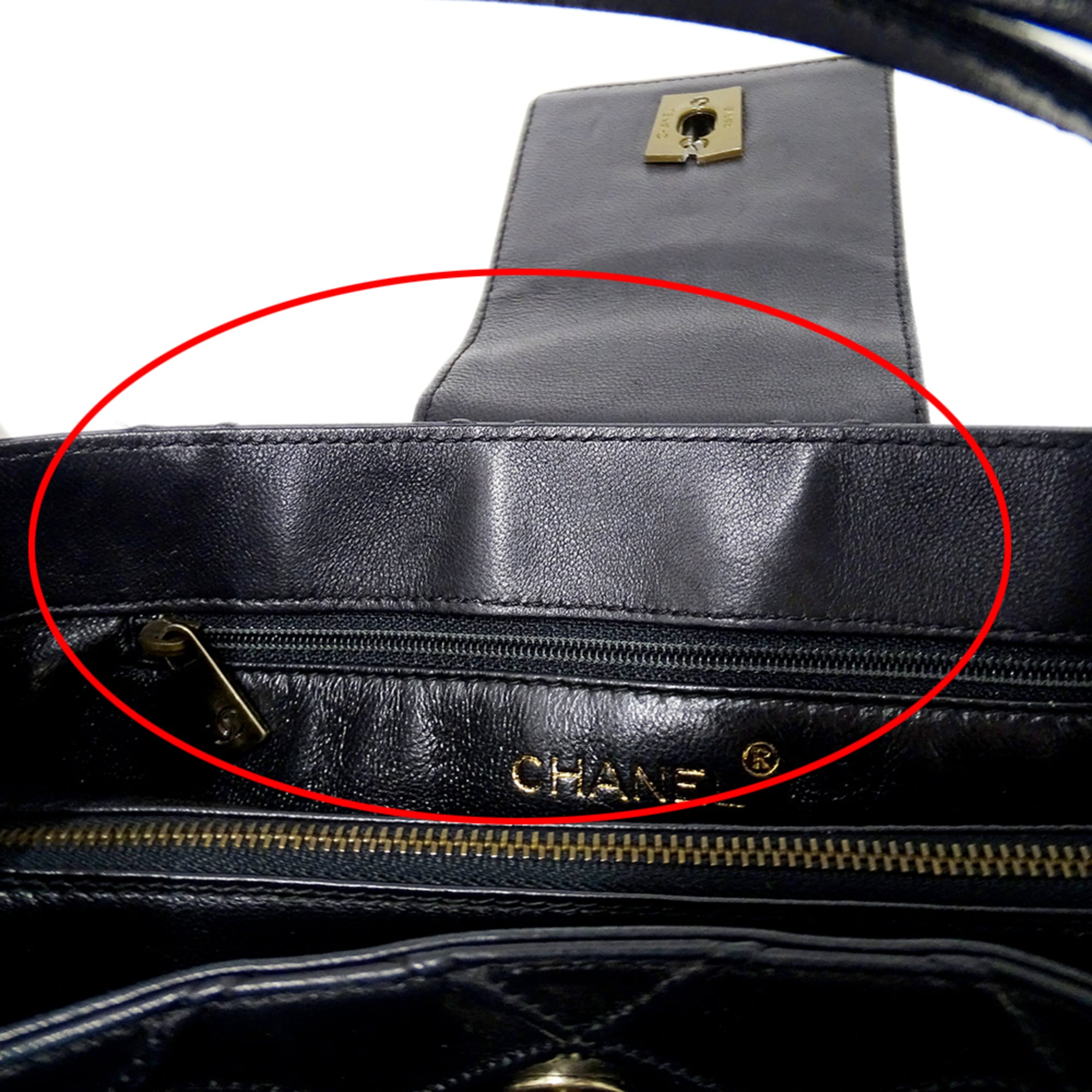 Chanel Black Leather Handbag Shoulder Bag (Pre-Owned)