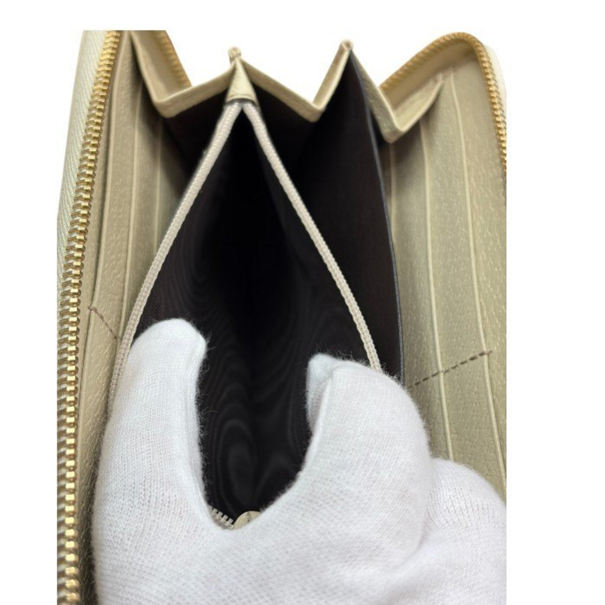 Gucci Beige Canvas Leather Long Wallet (Bi-Fold) (Pre-Owned)